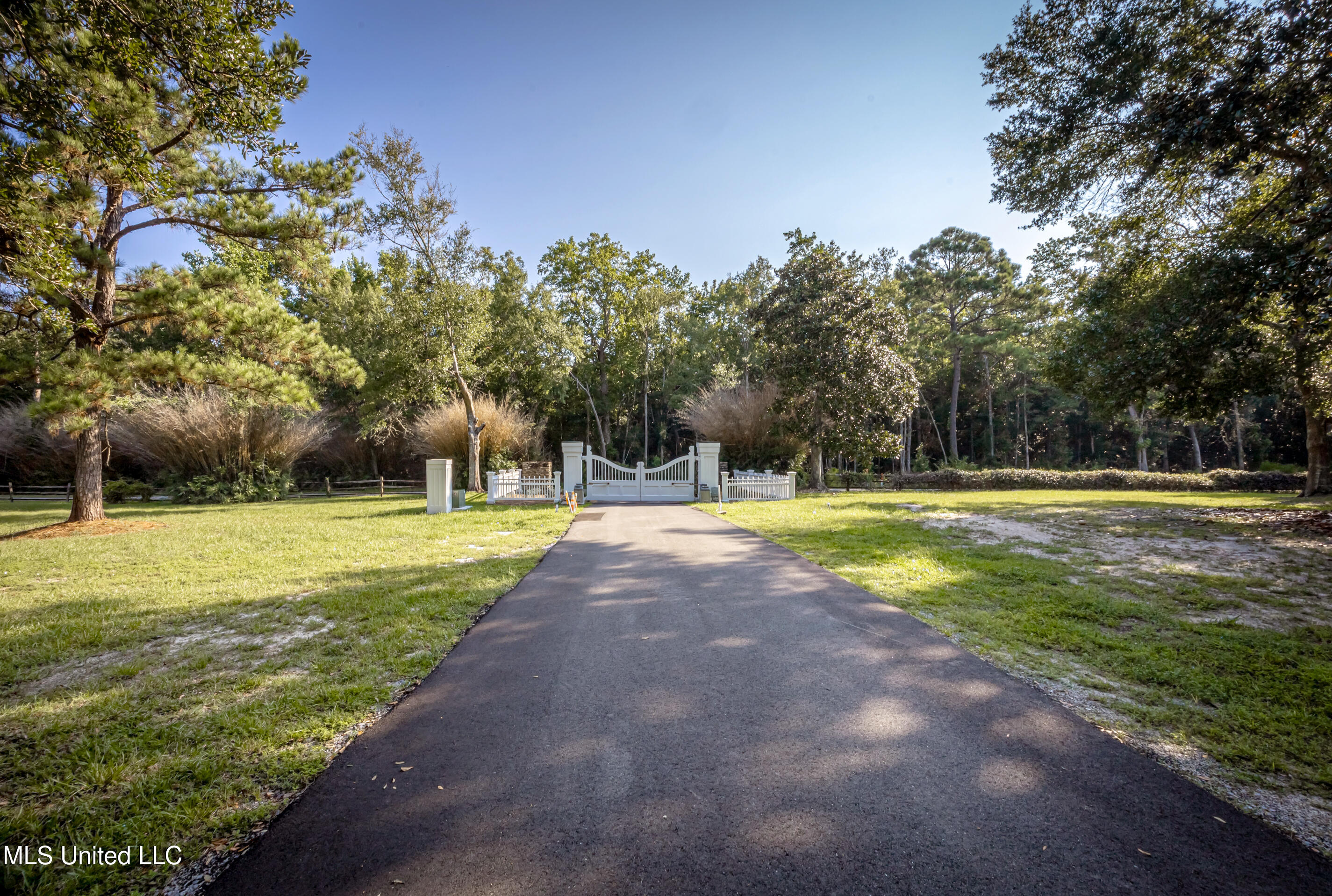 Lot 6 Pointe Aux Chenes Property Photo 14