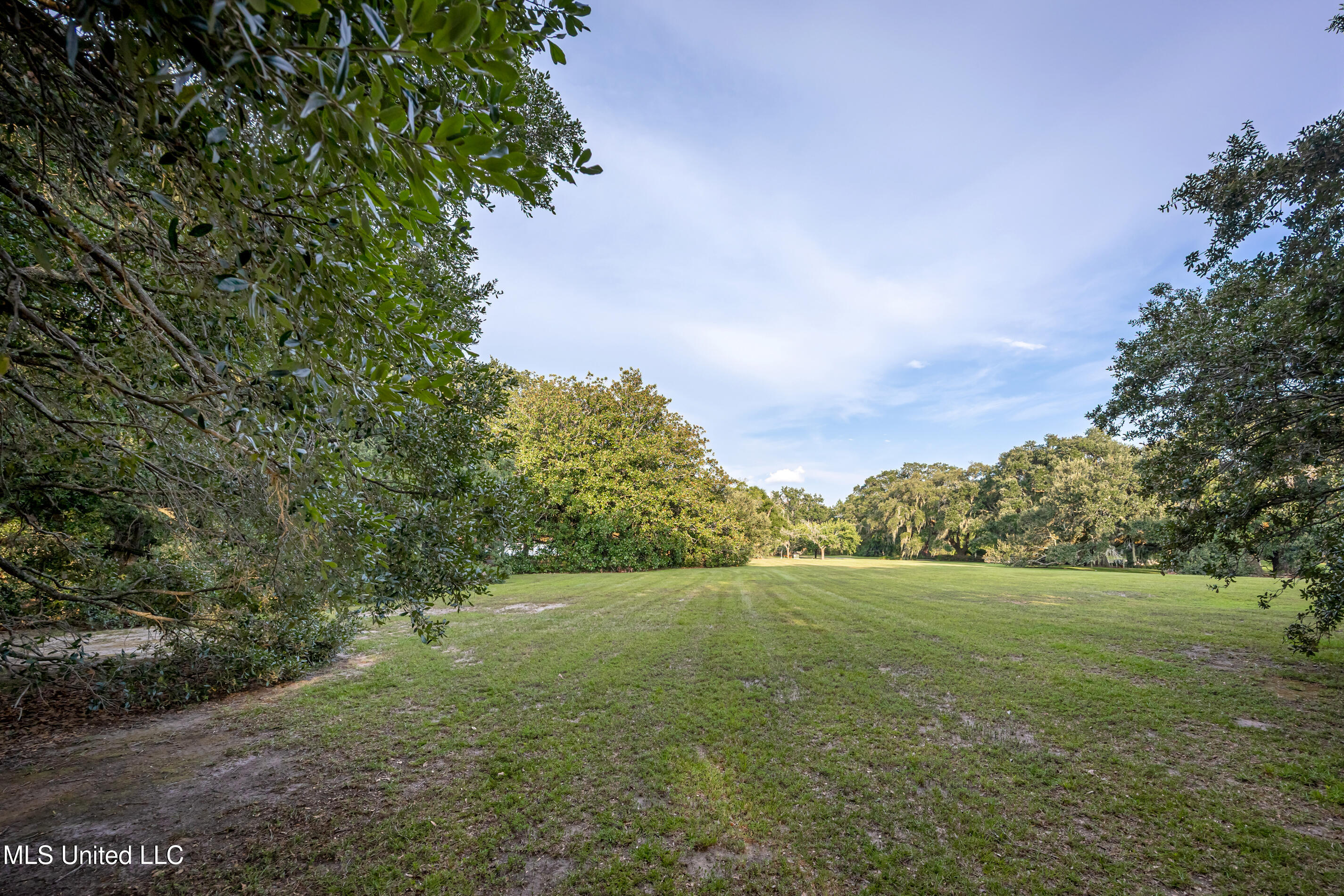 Lot 7 Pointe Aux Chenes Property Photo 5