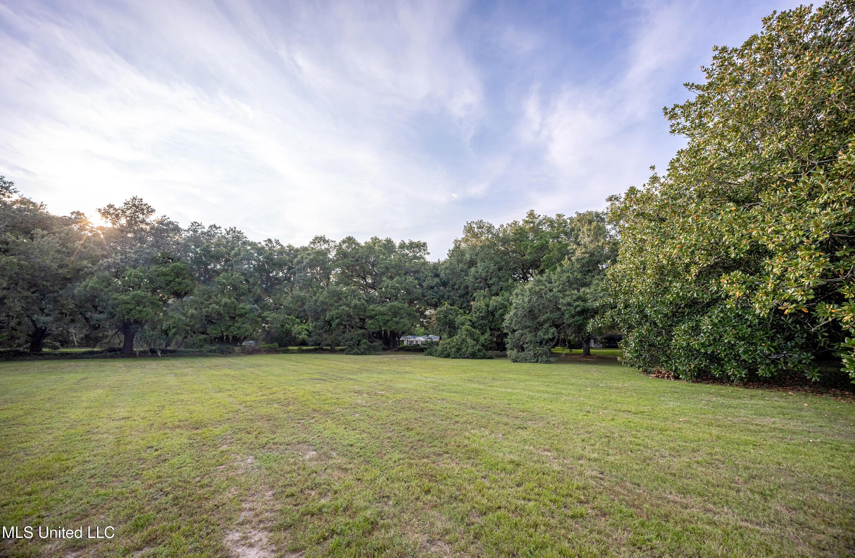 Lot 7 Pointe Aux Chenes Property Photo 6
