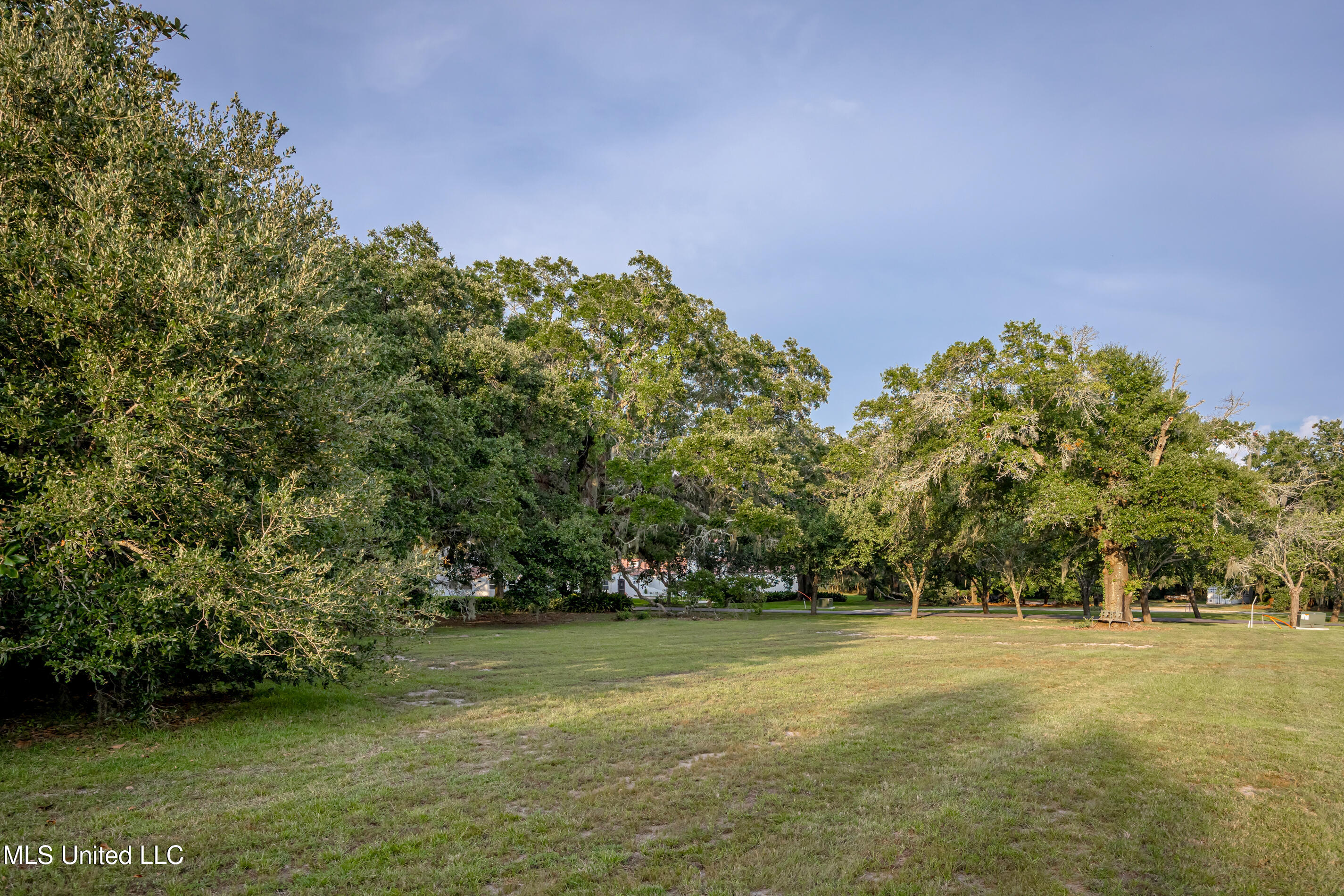 Lot 7 Pointe Aux Chenes Property Photo 20