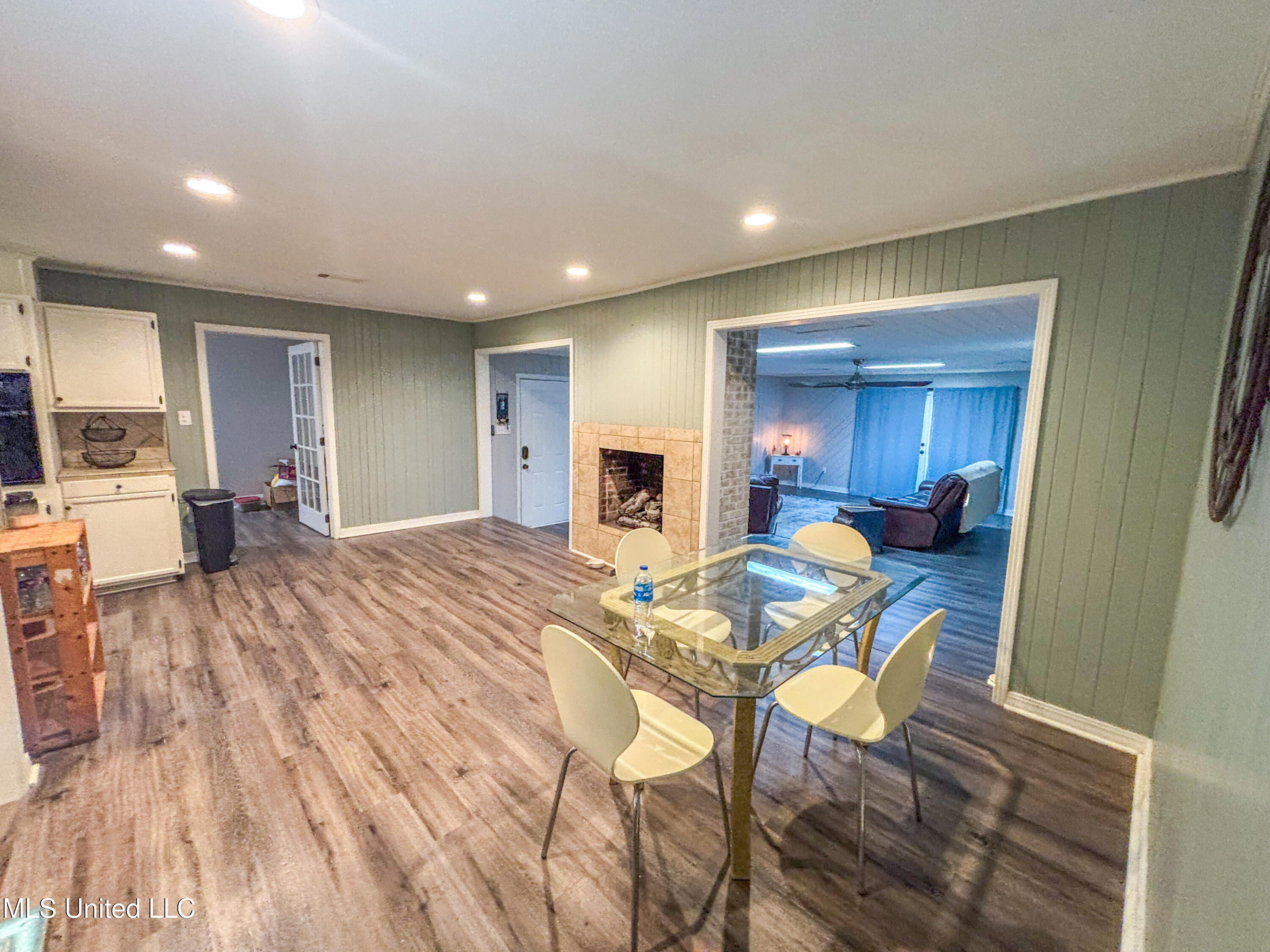 8890 Old Highway 49 Property Photo 2