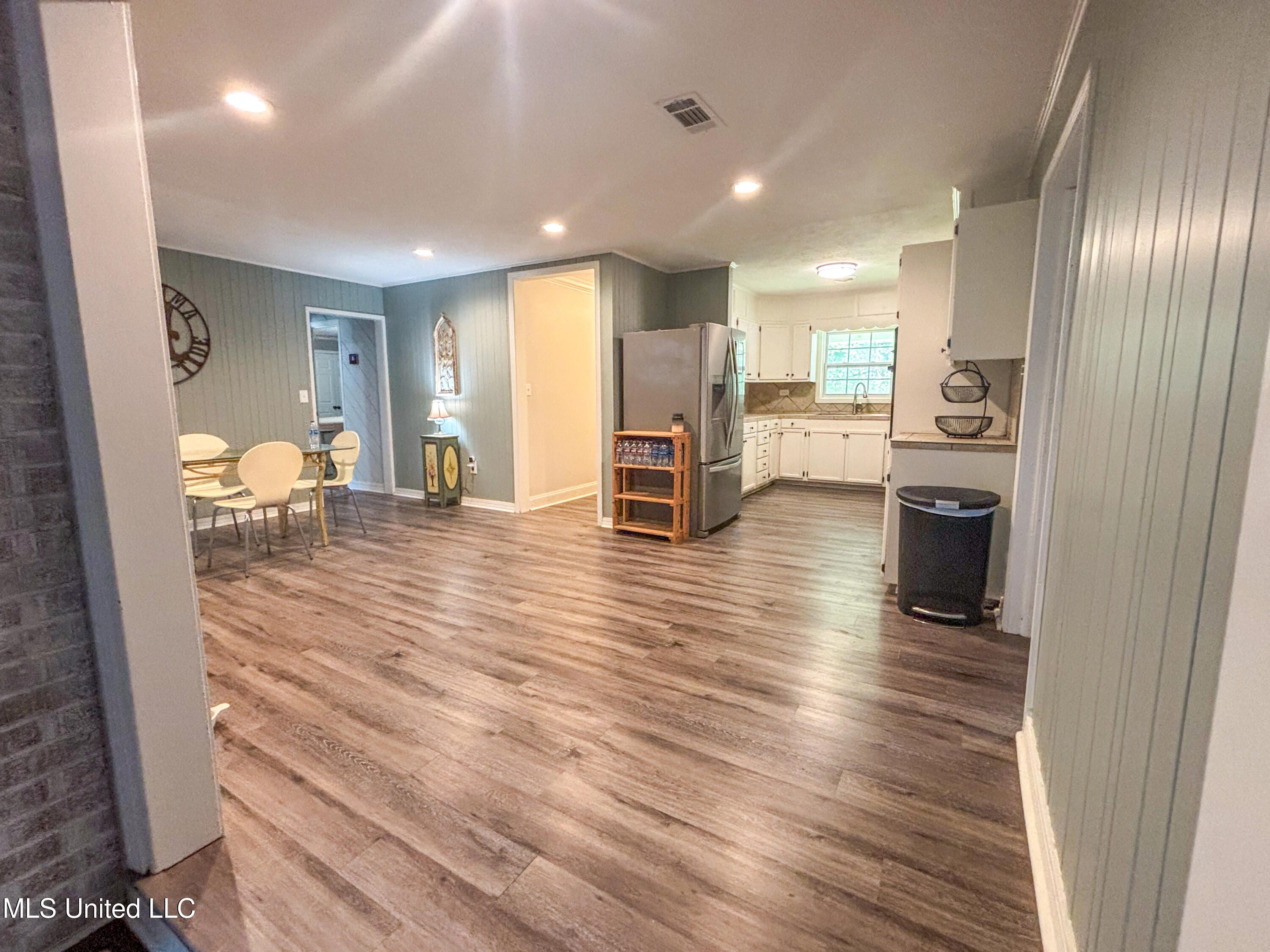 8890 Old Highway 49 Property Photo 9