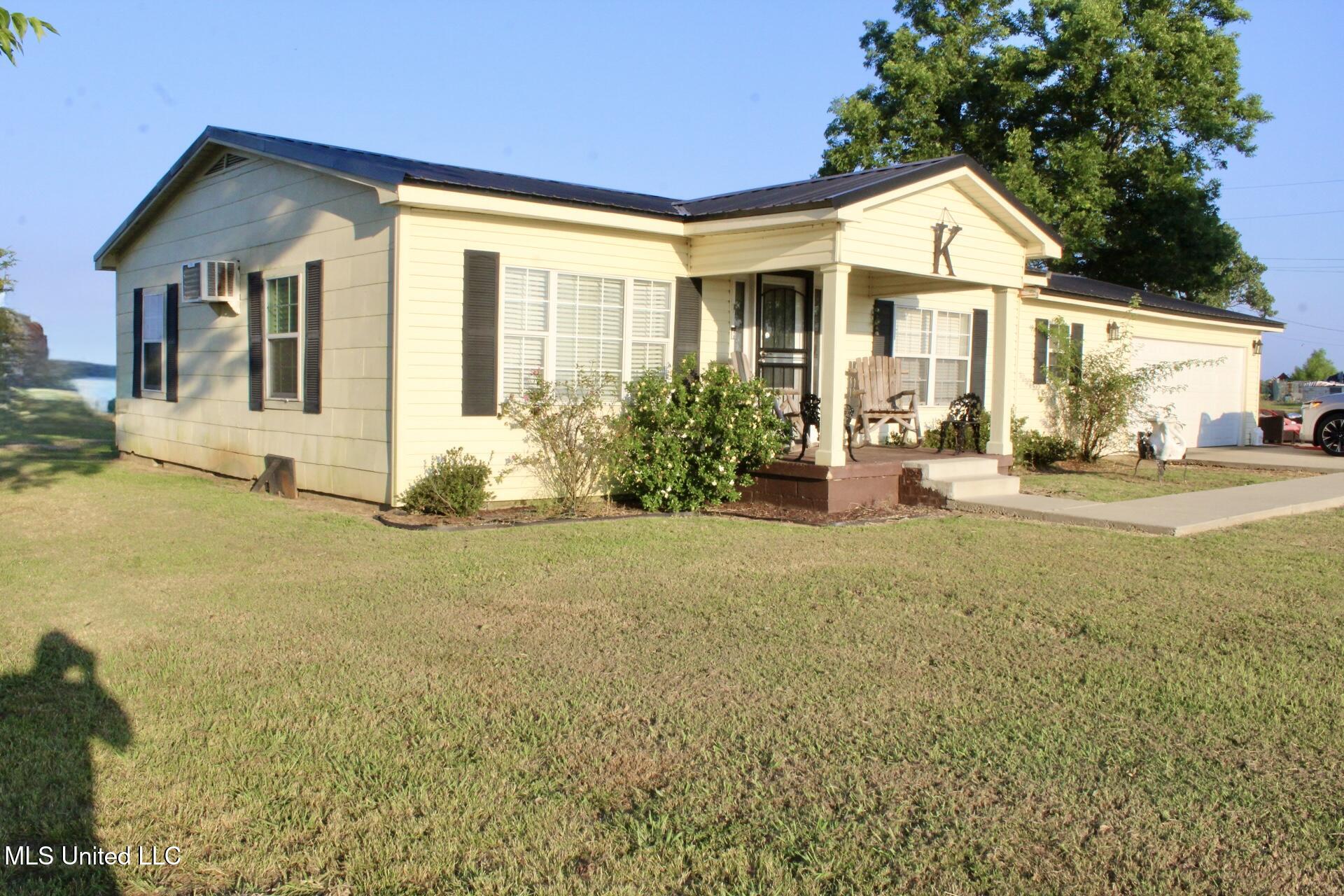 2284 Pride Road Property Photo 1