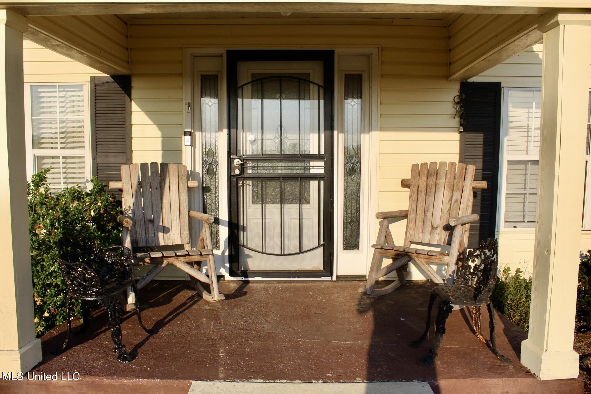 2284 Pride Road Property Photo 5