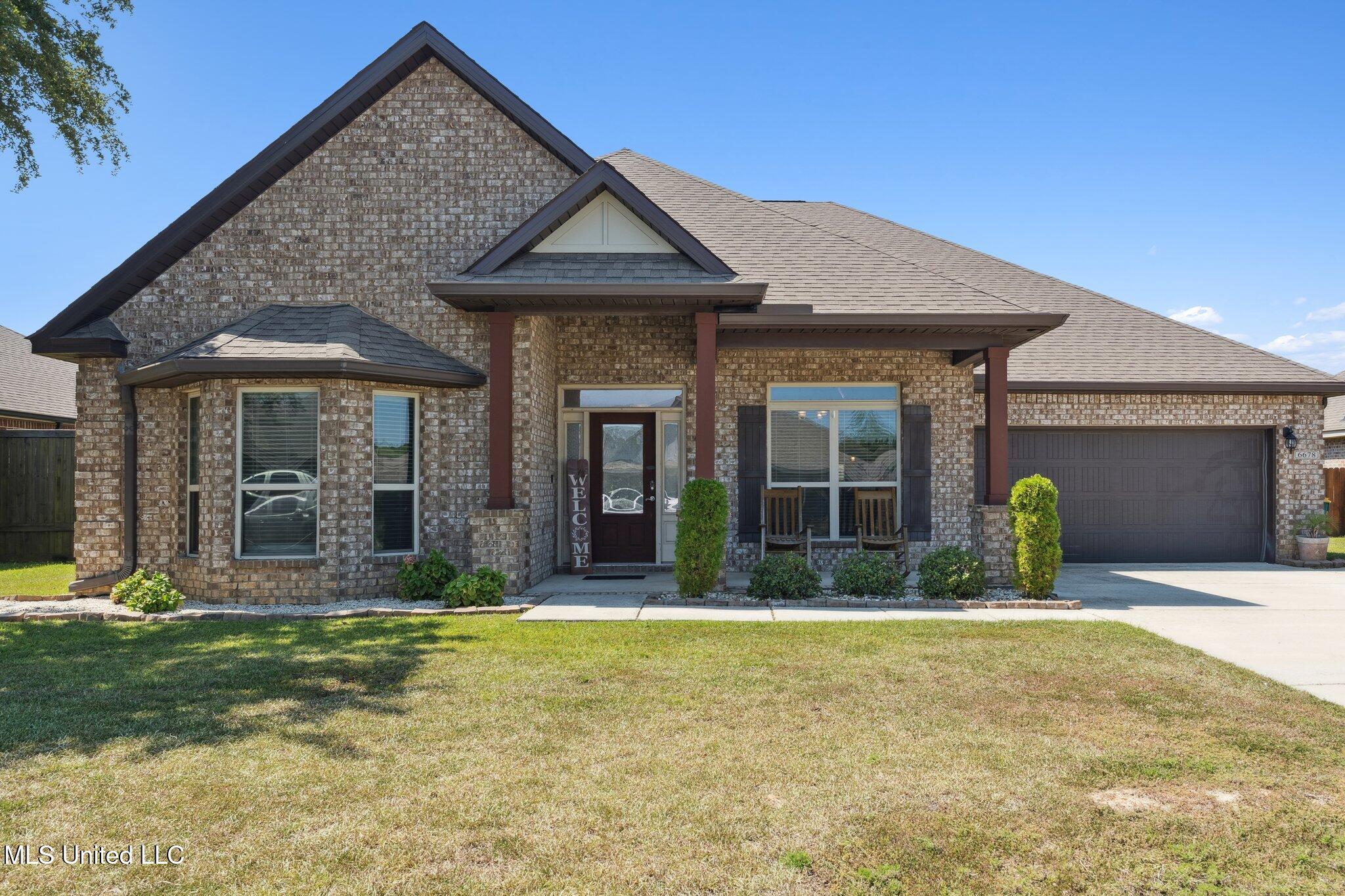 6678 Sugarcane Circle Property Photo 1