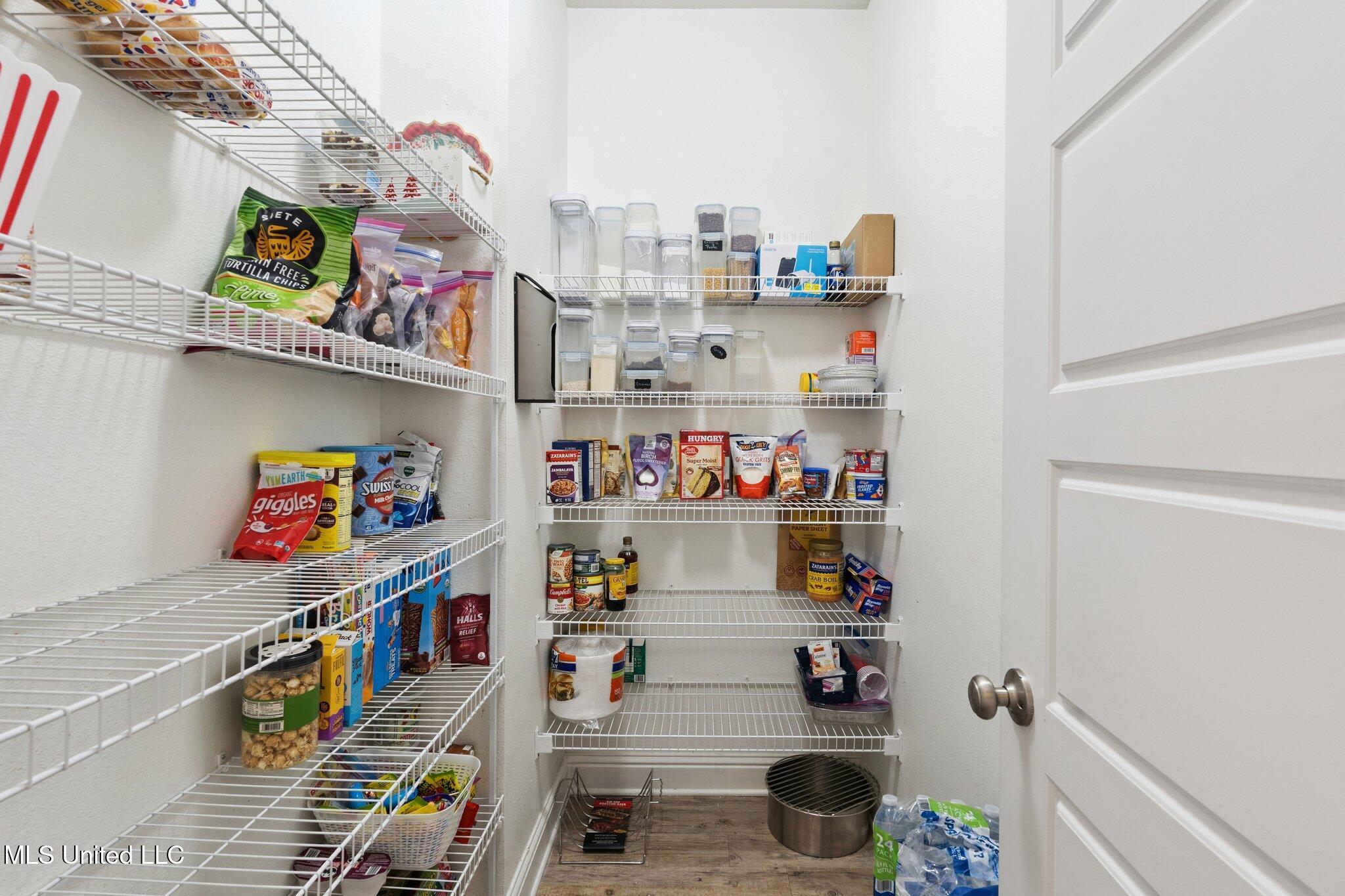 6678 Sugarcane Circle Property Photo 7