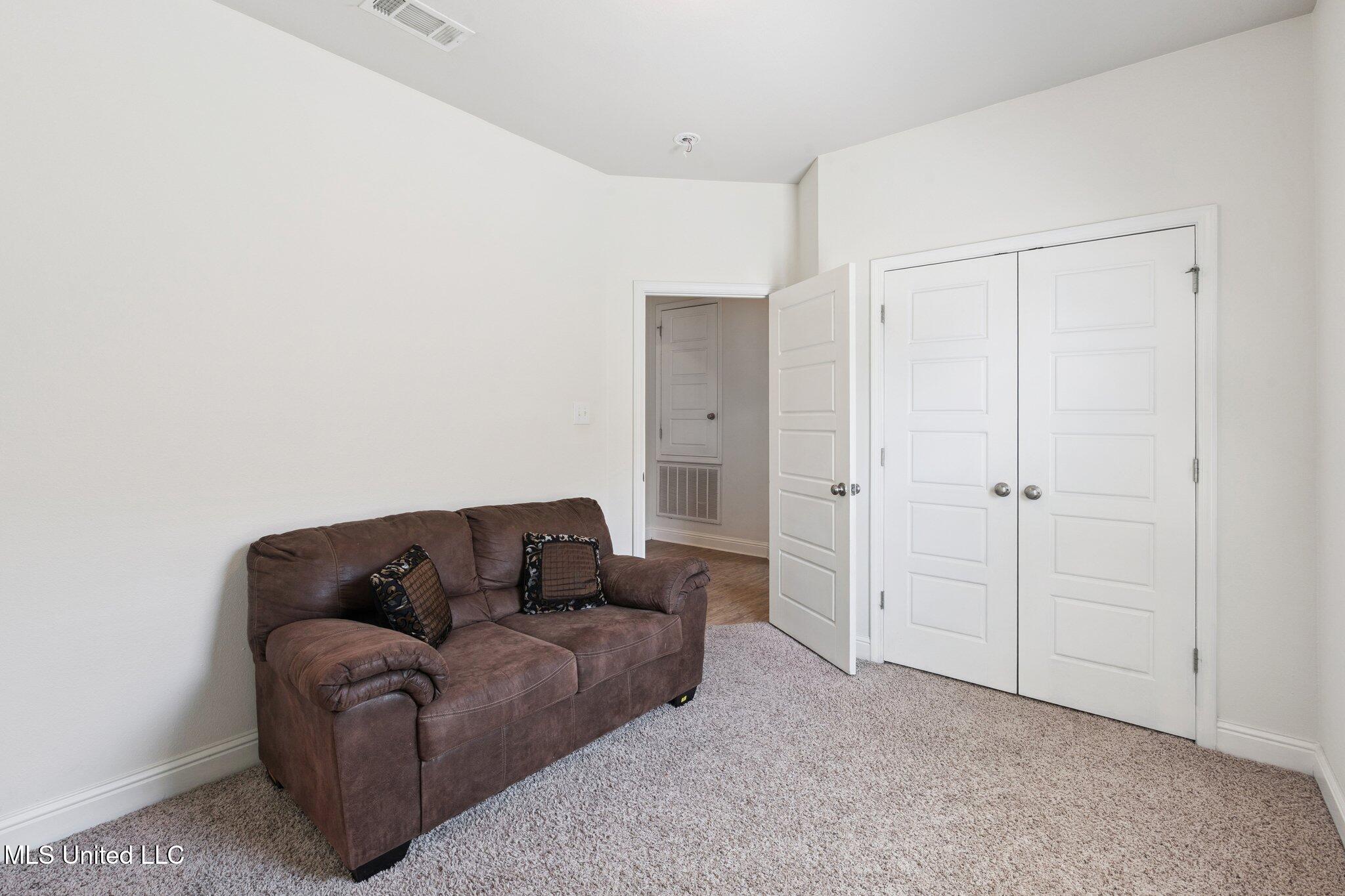6678 Sugarcane Circle Property Photo 15