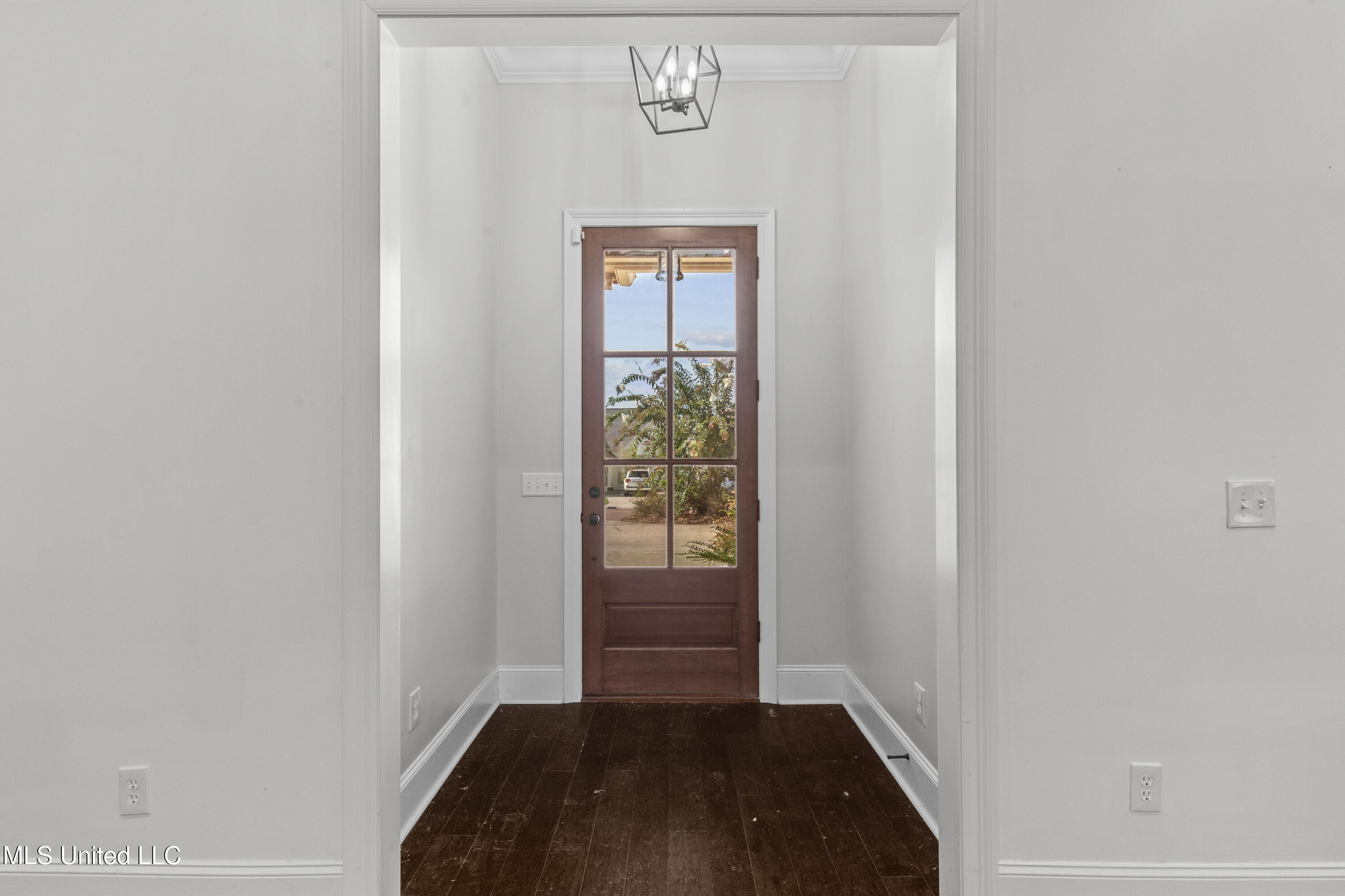 138 Shoreview Drive Property Photo 4