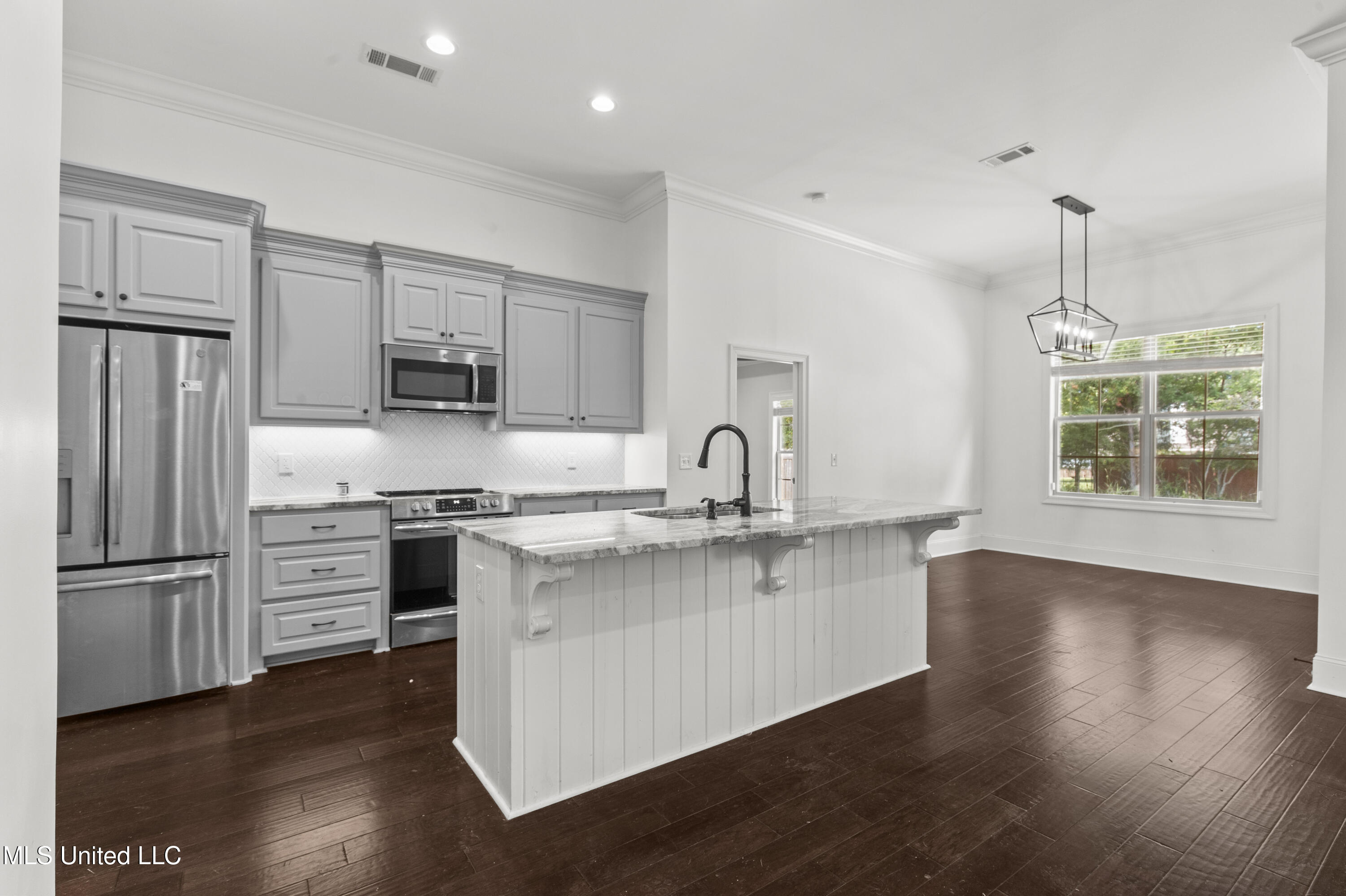 138 Shoreview Drive Property Photo 6