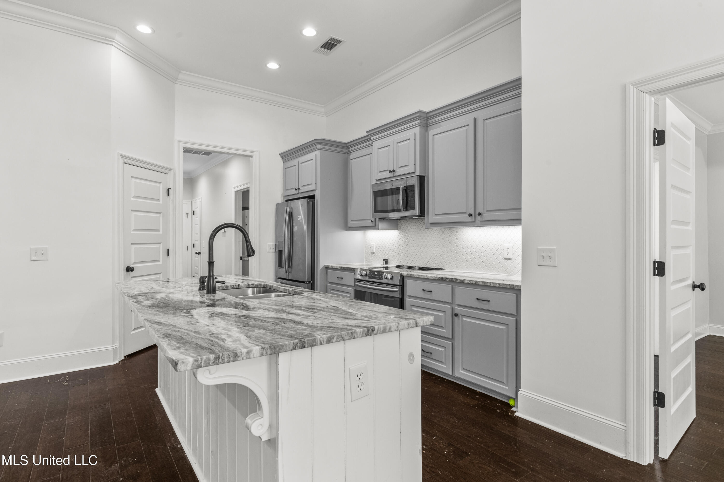 138 Shoreview Drive Property Photo 7