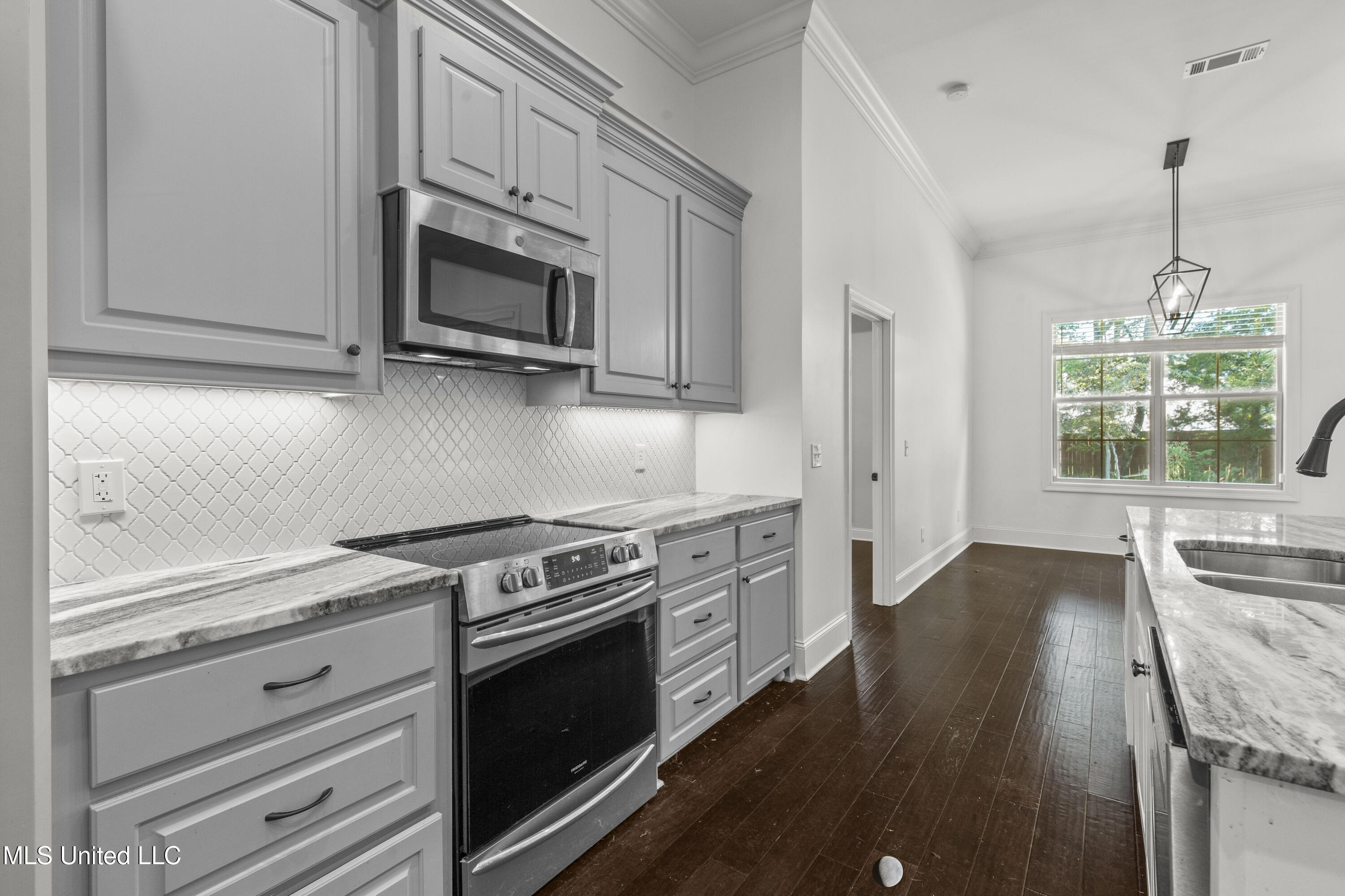 138 Shoreview Drive Property Photo 8