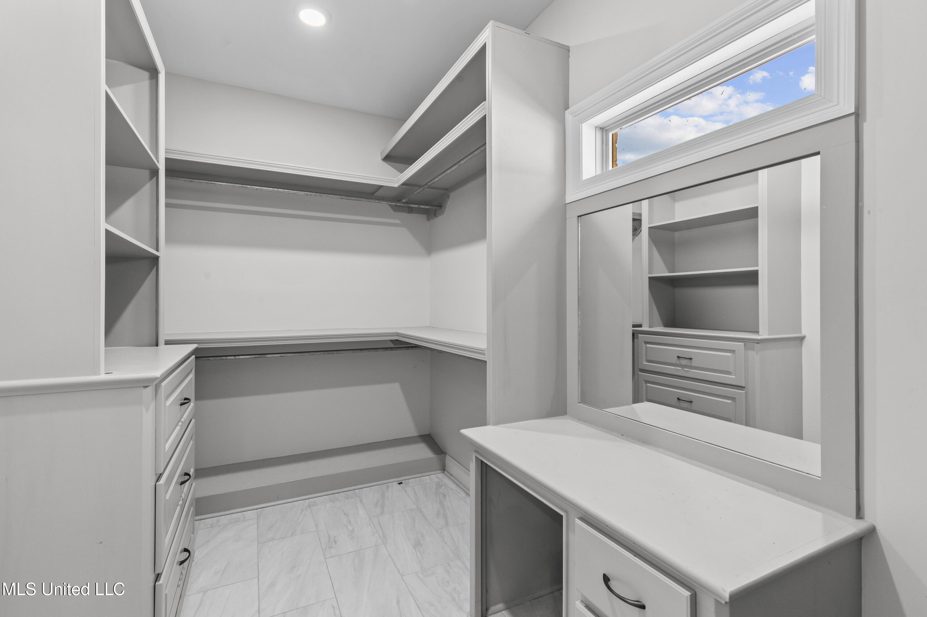 138 Shoreview Drive Property Photo 20