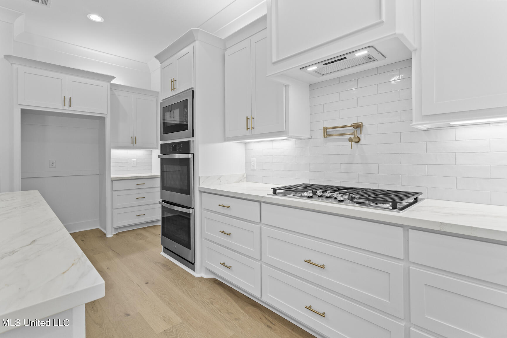 166 Hunters Cove Property Photo 11