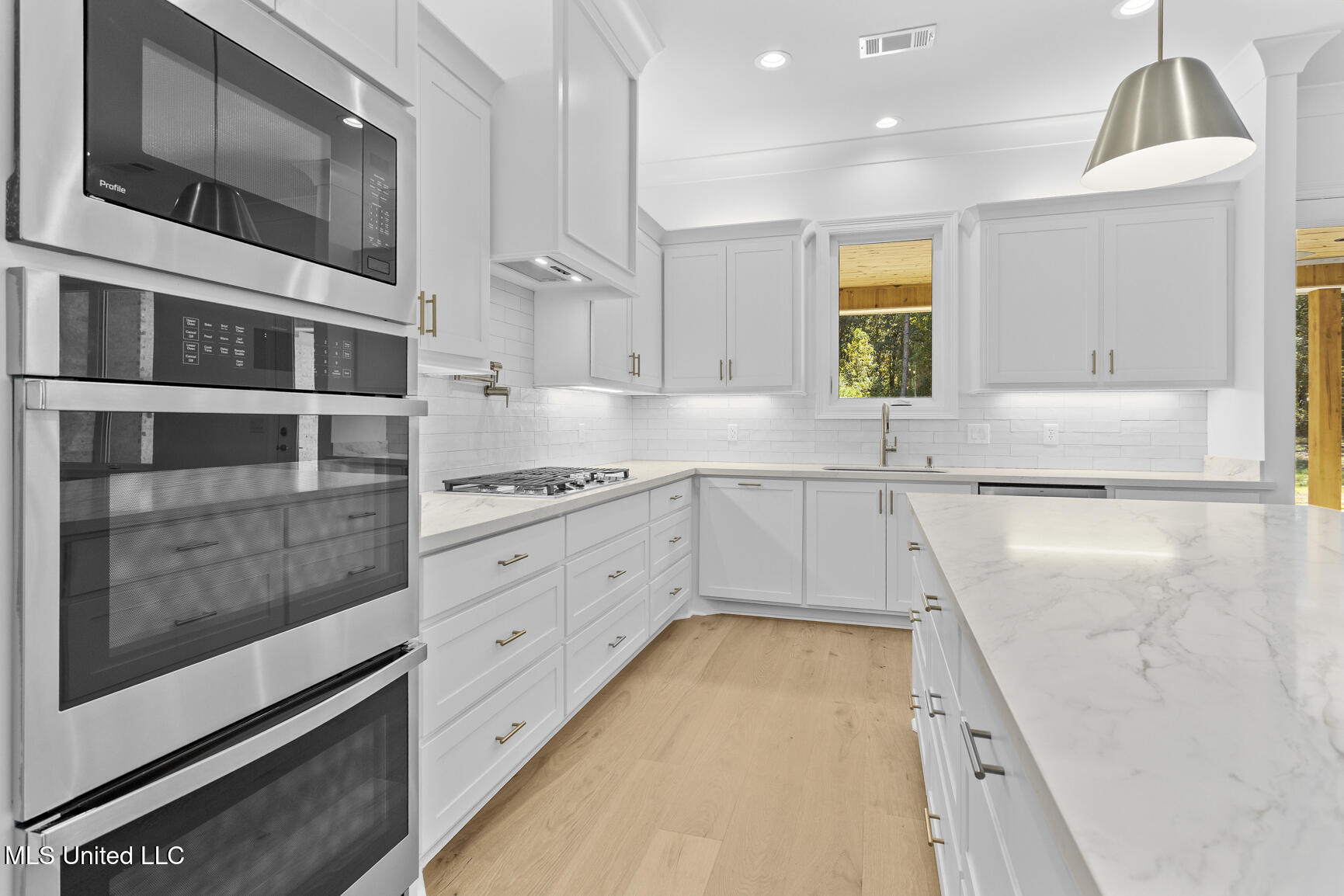 166 Hunters Cove Property Photo 13