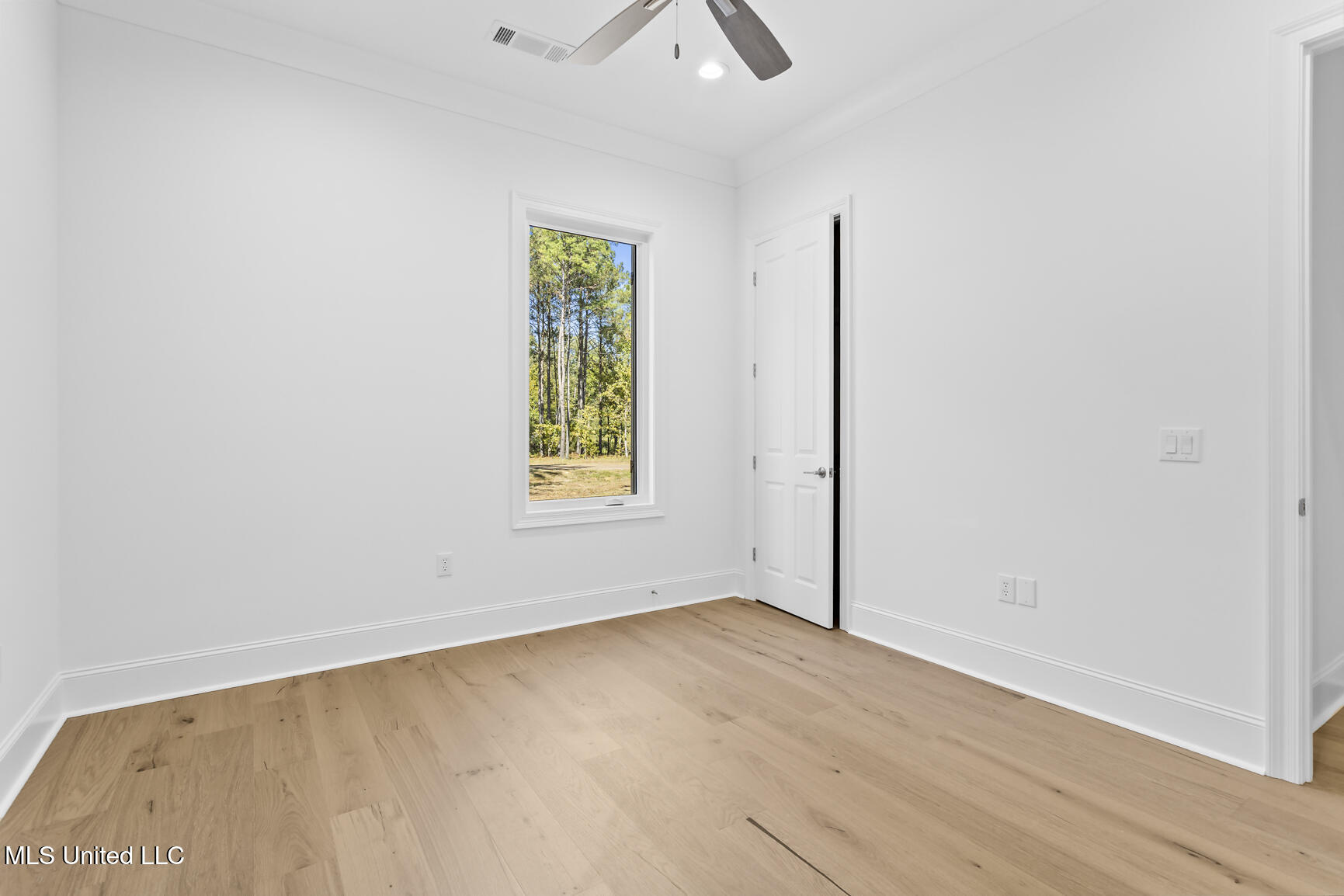 166 Hunters Cove Property Photo 31