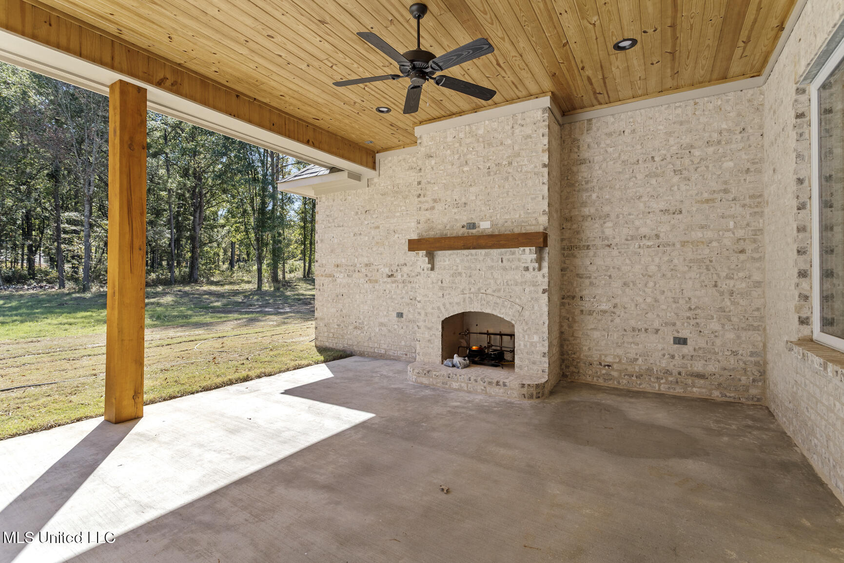 166 Hunters Cove Property Photo 32