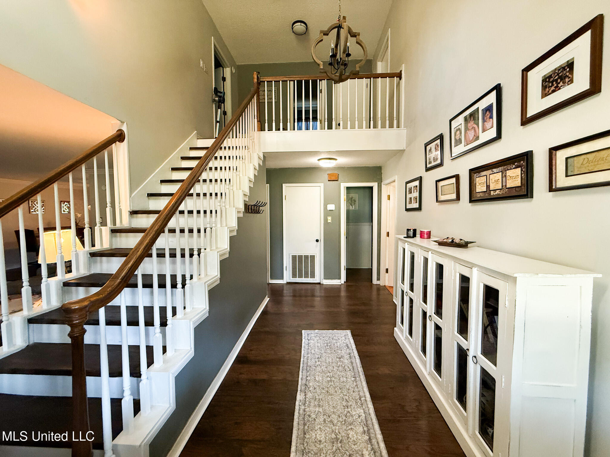 5630 Ahuli Place Property Photo 2