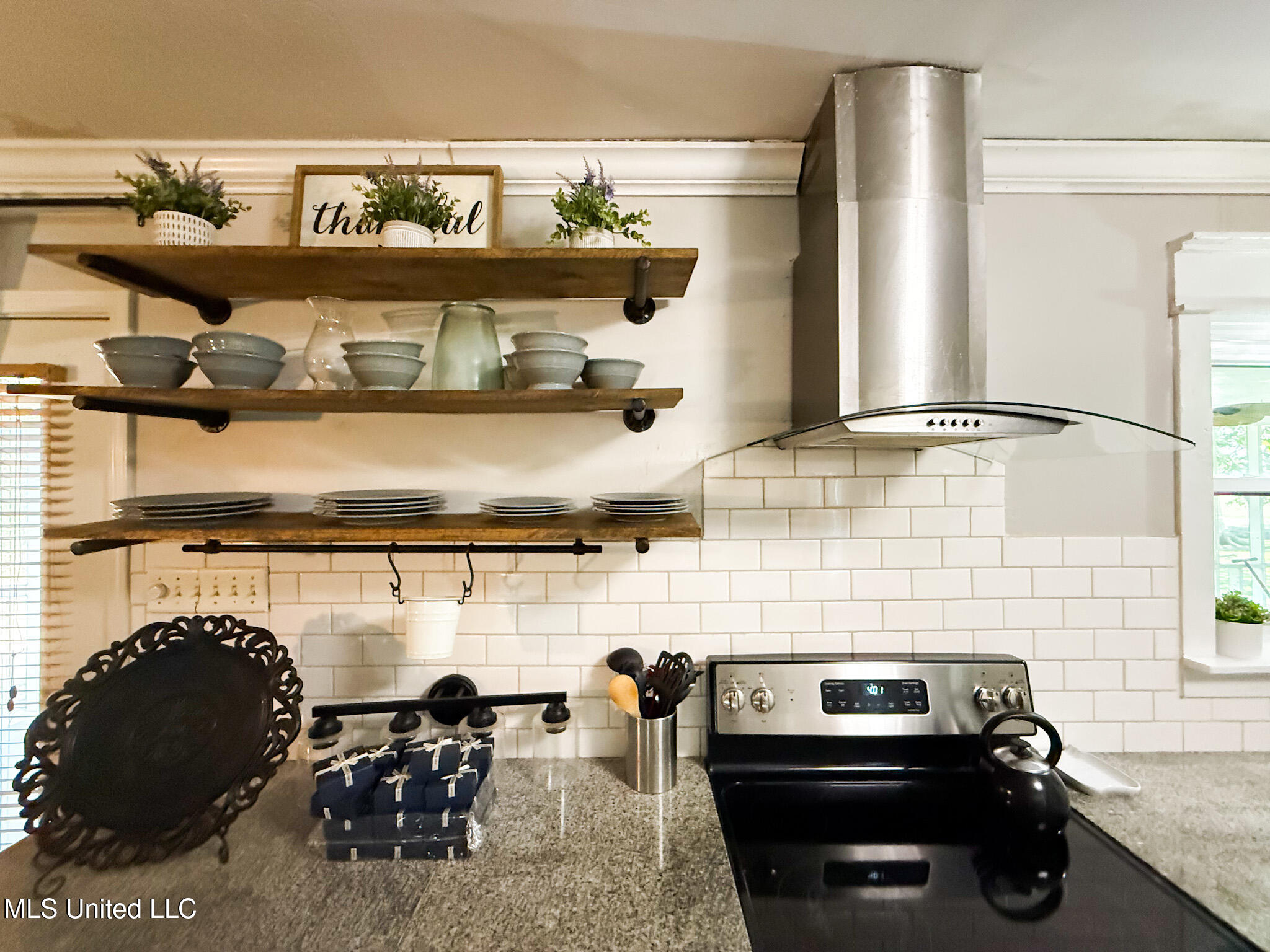 5630 Ahuli Place Property Photo 9