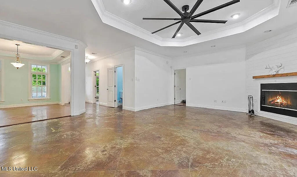 233 Henley Place Property Photo 3