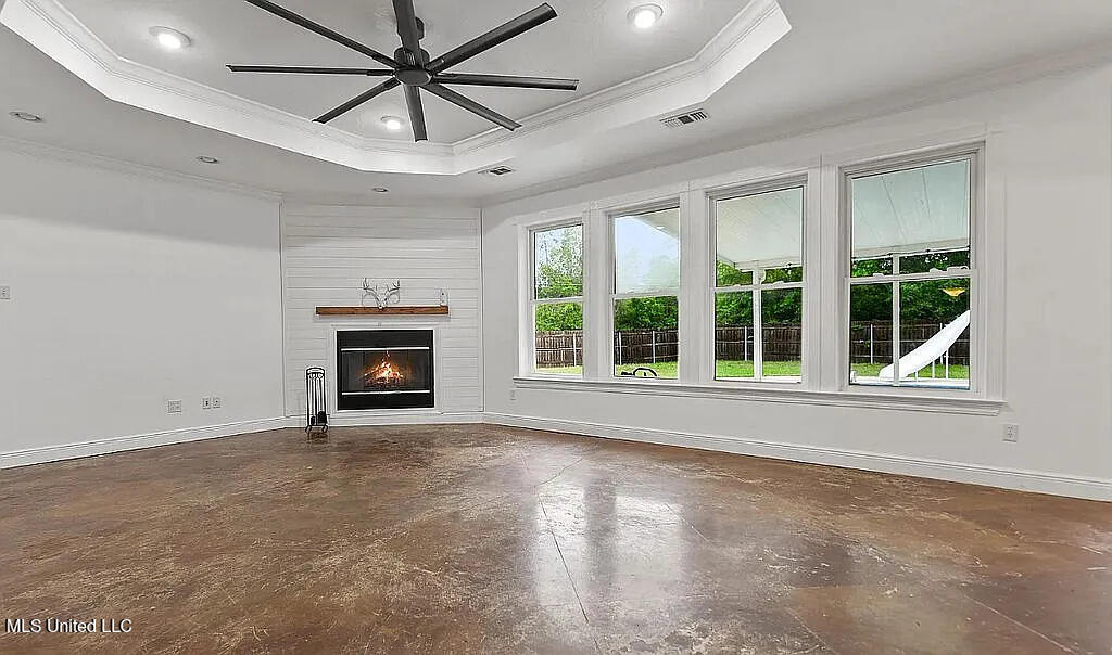 233 Henley Place Property Photo 5