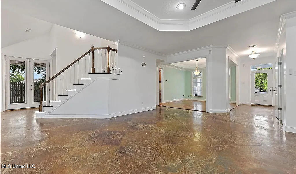 233 Henley Place Property Photo 6