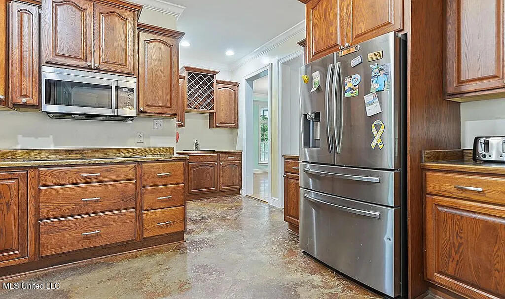 233 Henley Place Property Photo 7