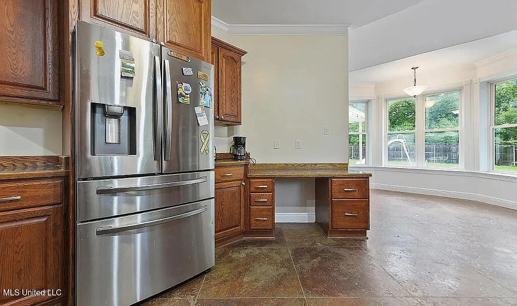 233 Henley Place Property Photo 8