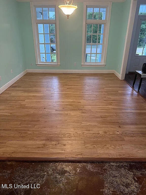 233 Henley Place Property Photo 12