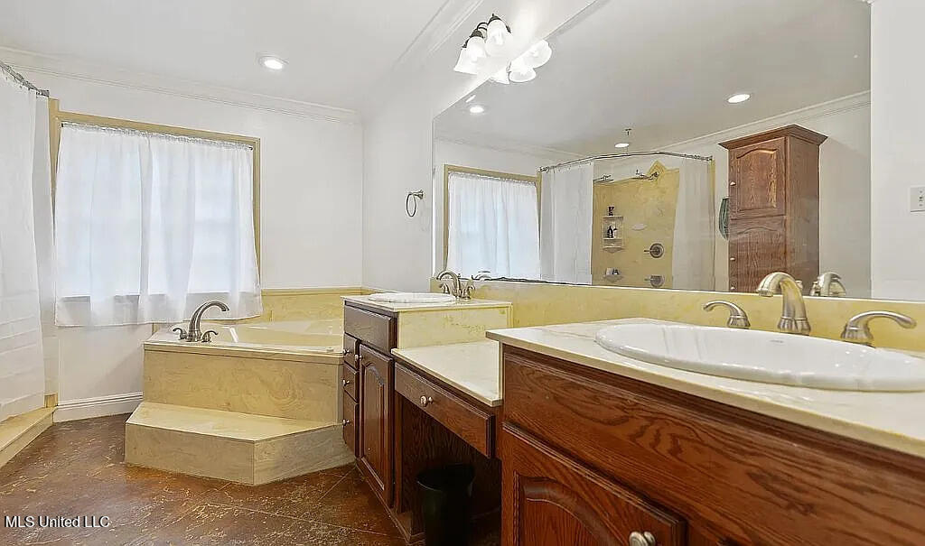 233 Henley Place Property Photo 13