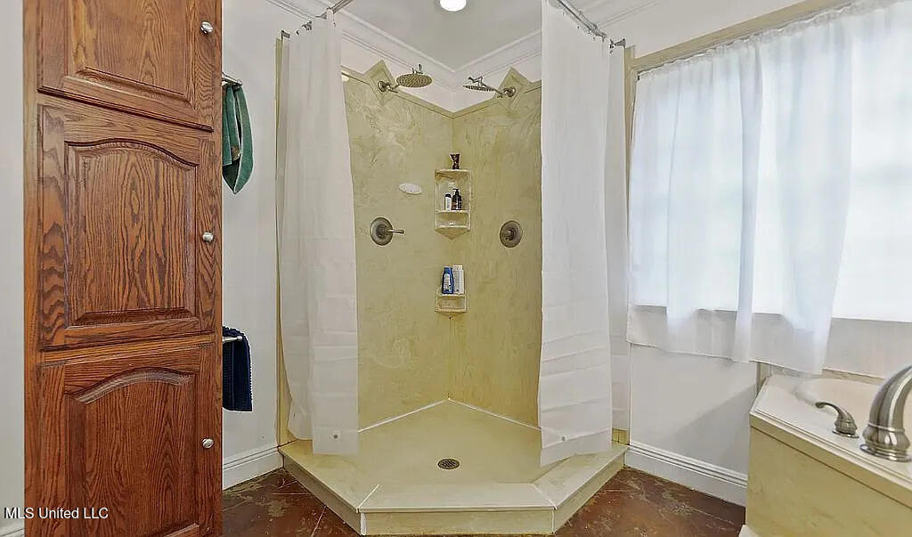 233 Henley Place Property Photo 15