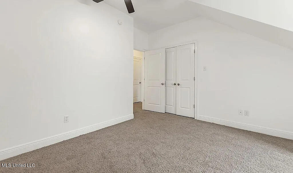 233 Henley Place Property Photo 22