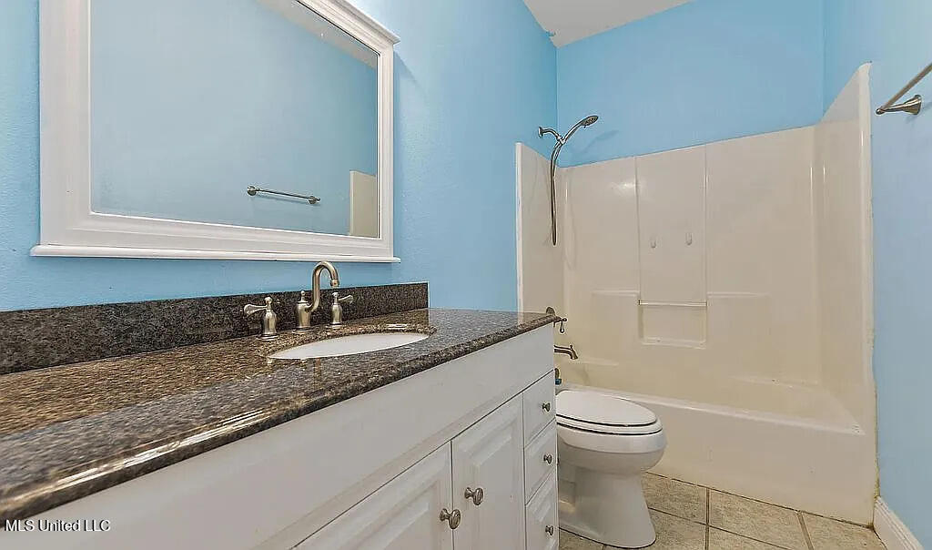 233 Henley Place Property Photo 23