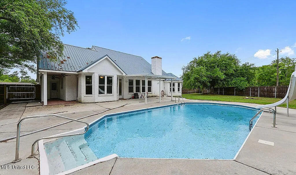 233 Henley Place Property Photo 27