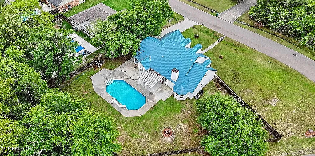 233 Henley Place Property Photo 28