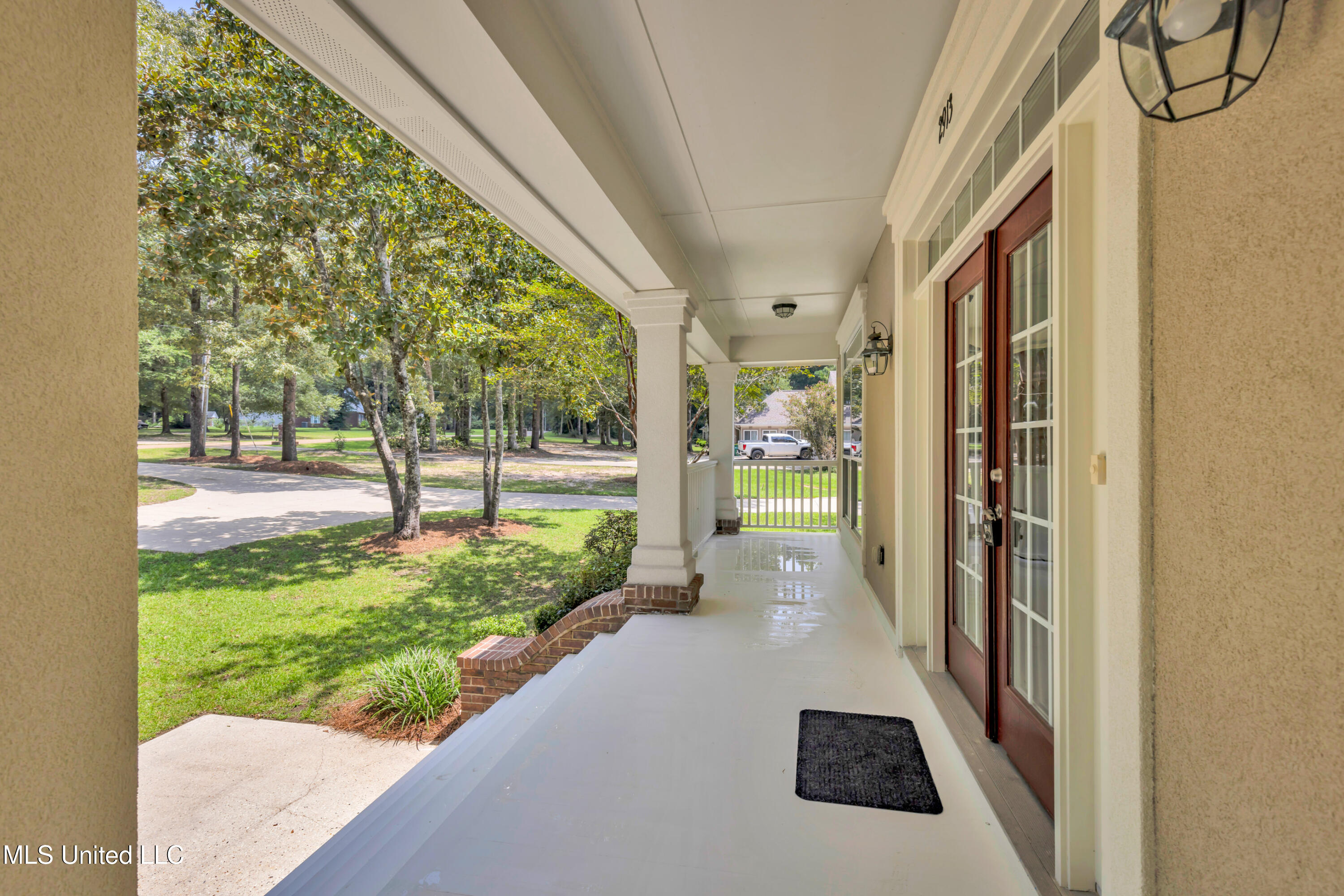 2913 Holden Drive Property Photo 7