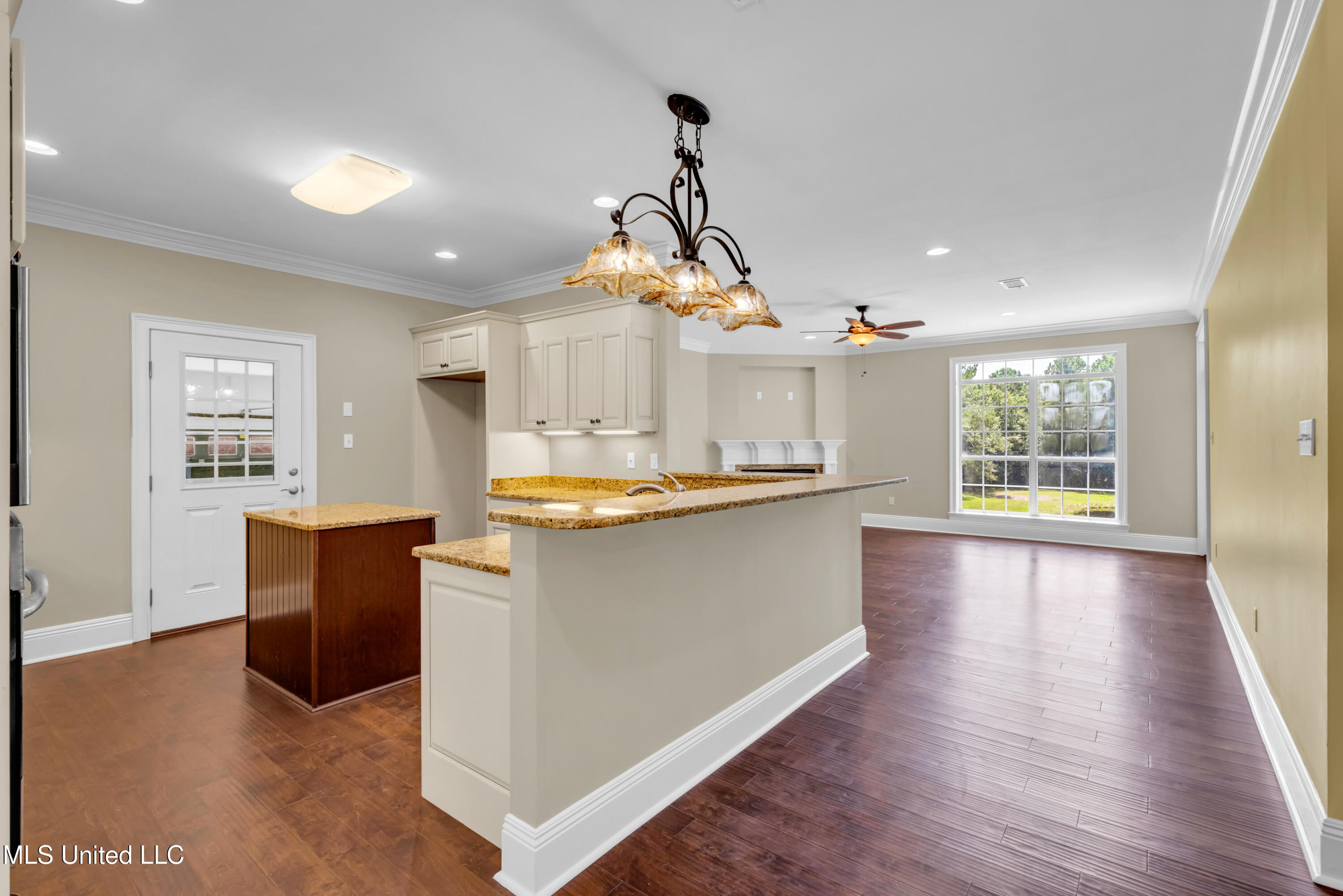 2913 Holden Drive Property Photo 13