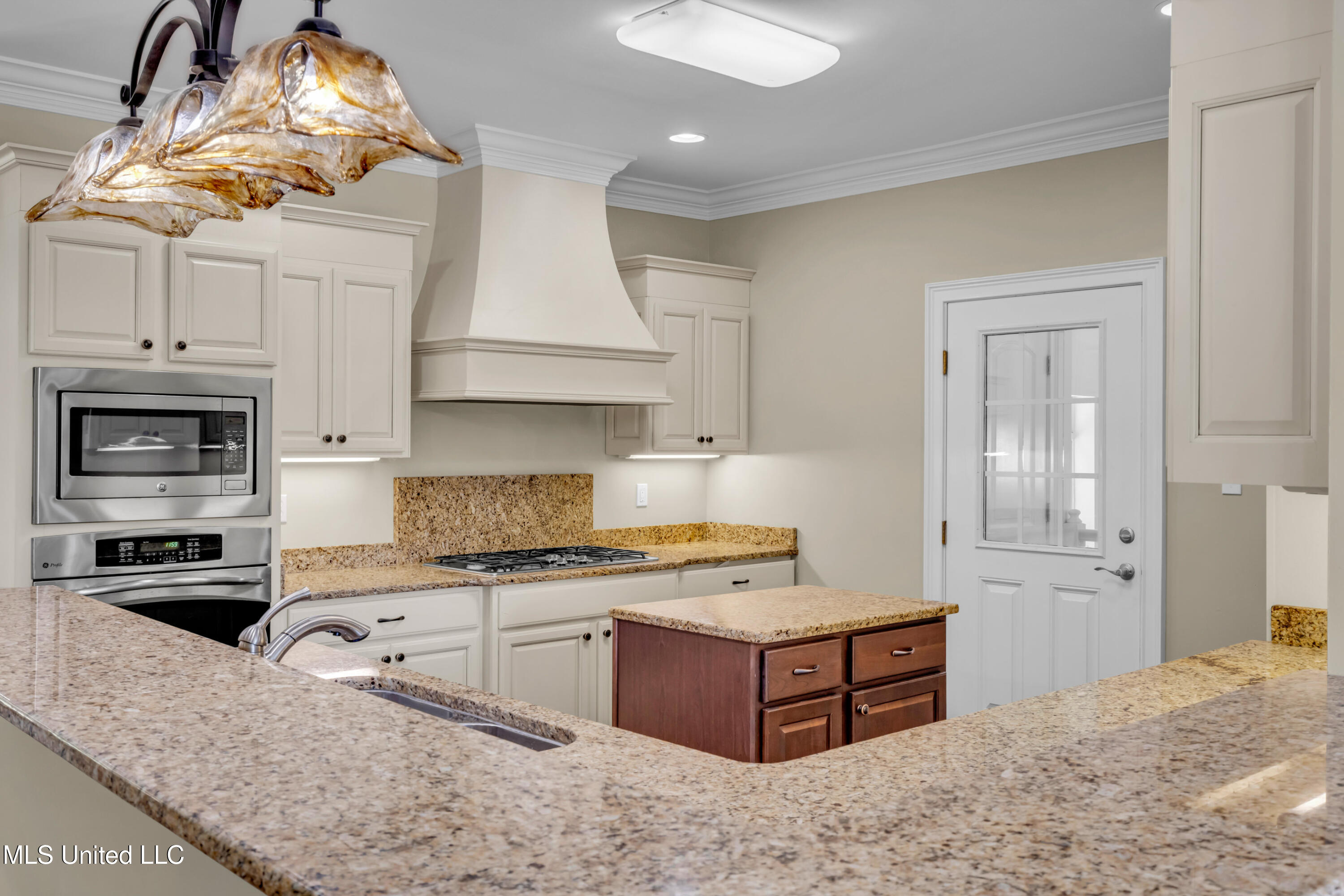 2913 Holden Drive Property Photo 16