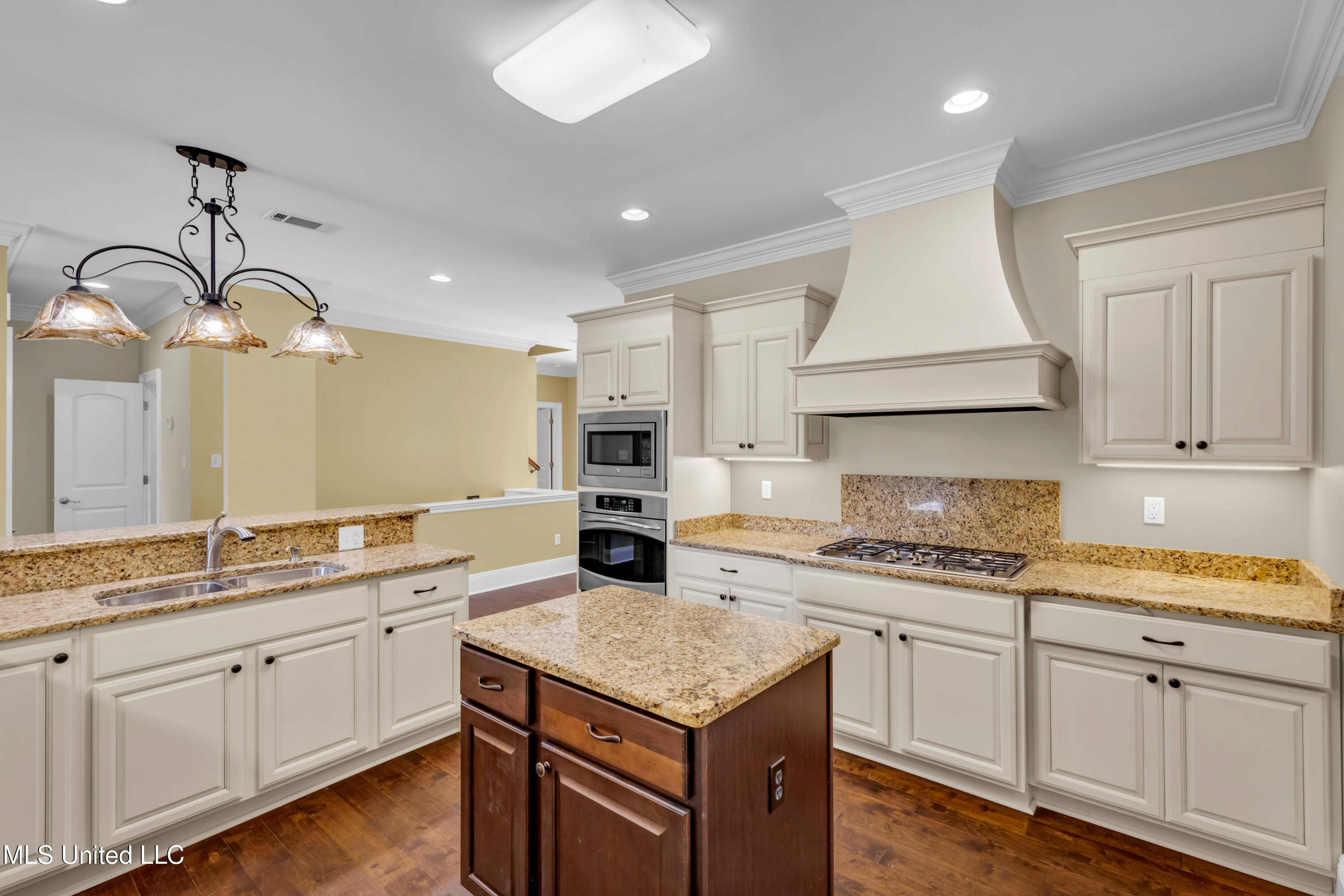 2913 Holden Drive Property Photo 17