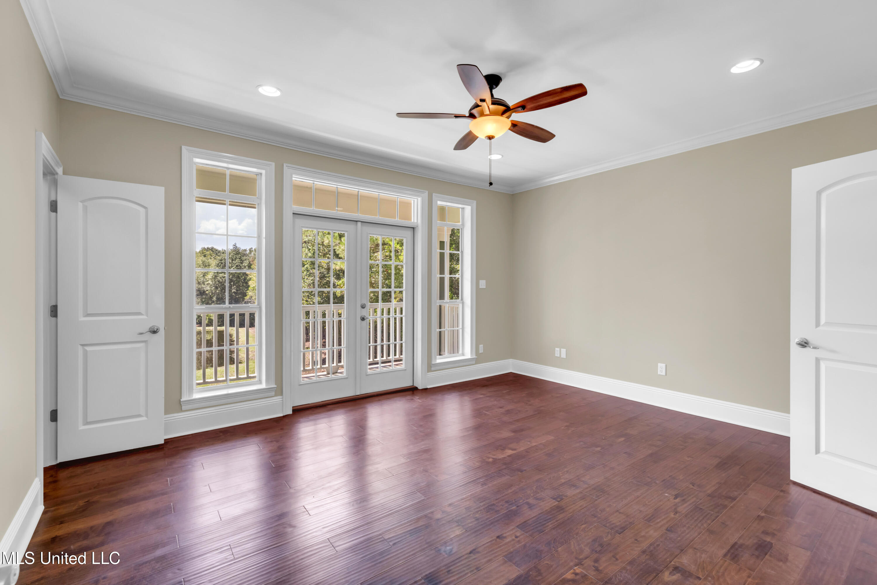 2913 Holden Drive Property Photo 25