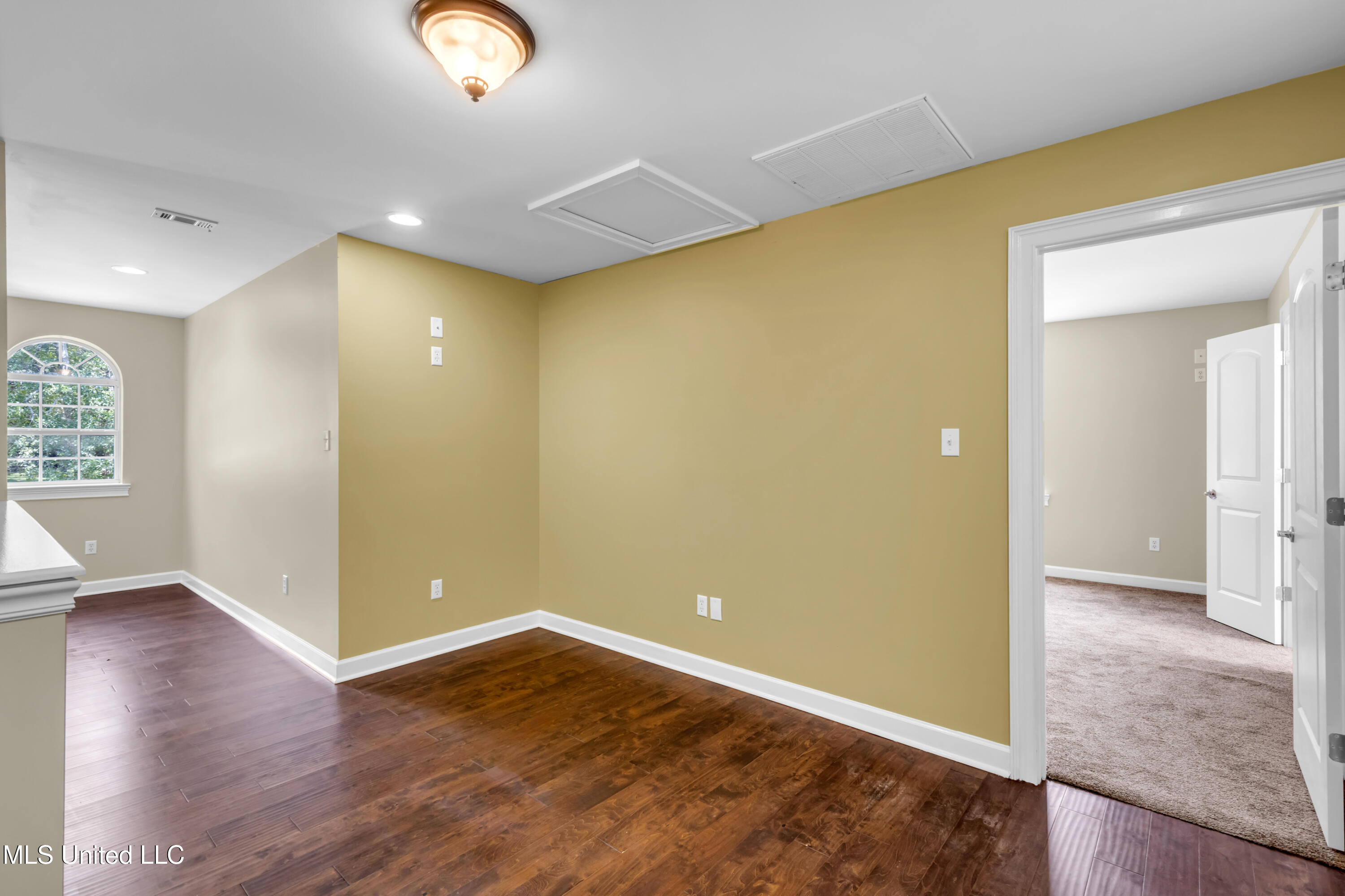 2913 Holden Drive Property Photo 33