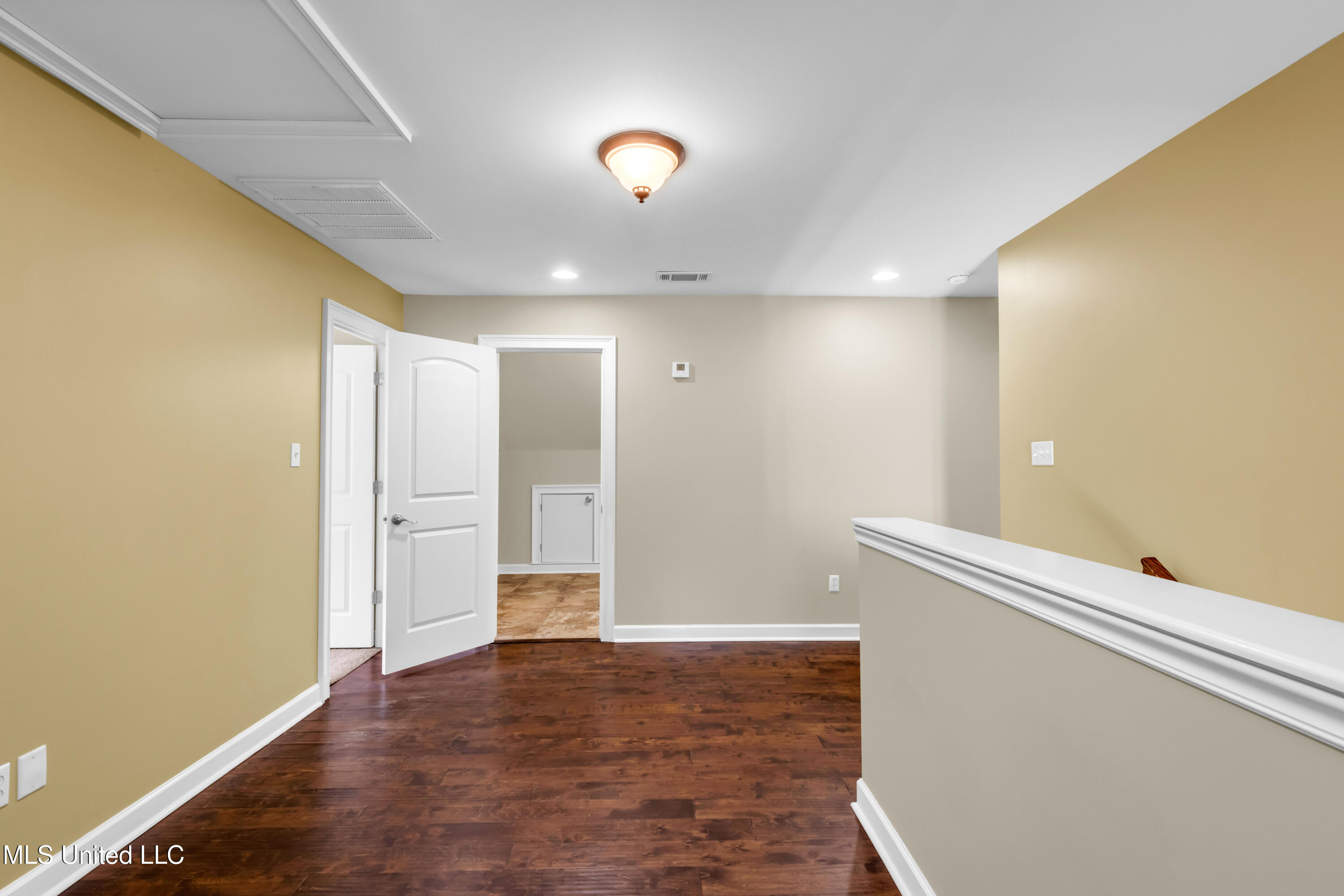 2913 Holden Drive Property Photo 34