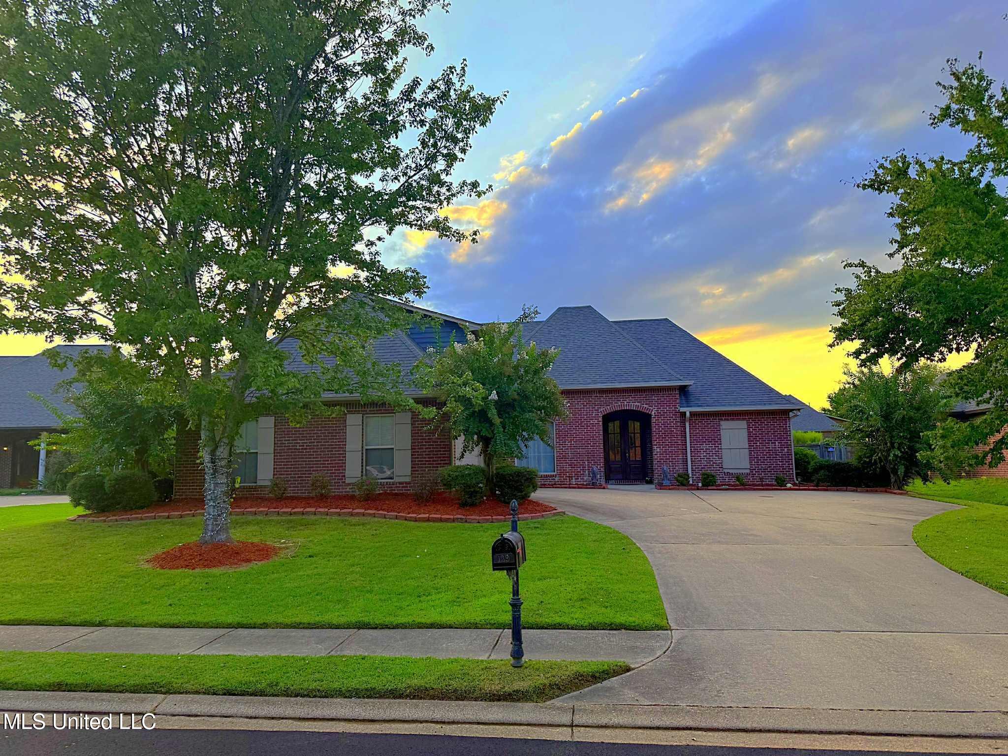 129 Fairchild Cove Property Photo 1