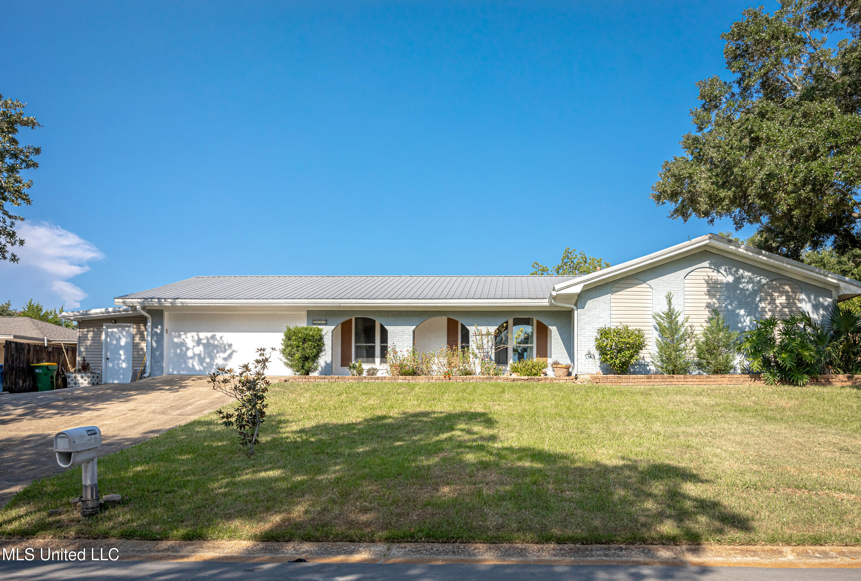 6009 Switzer Cove Property Photo 5