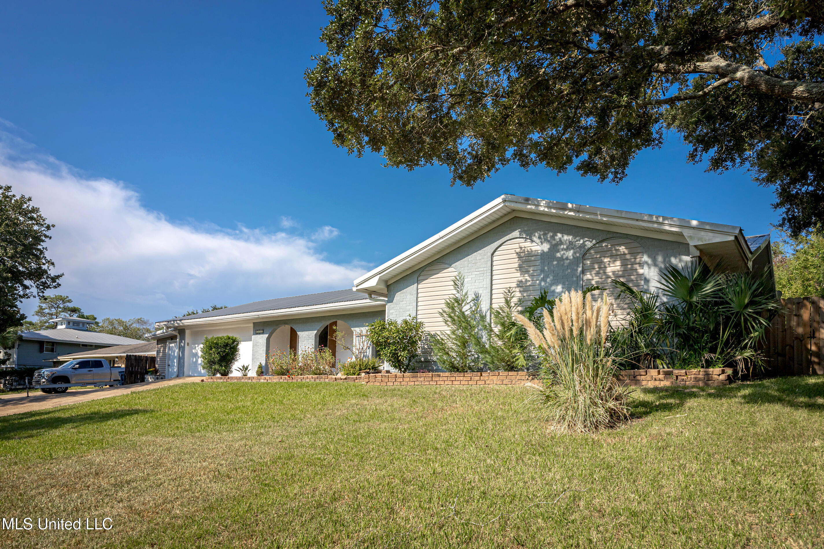 6009 Switzer Cove Property Photo 6