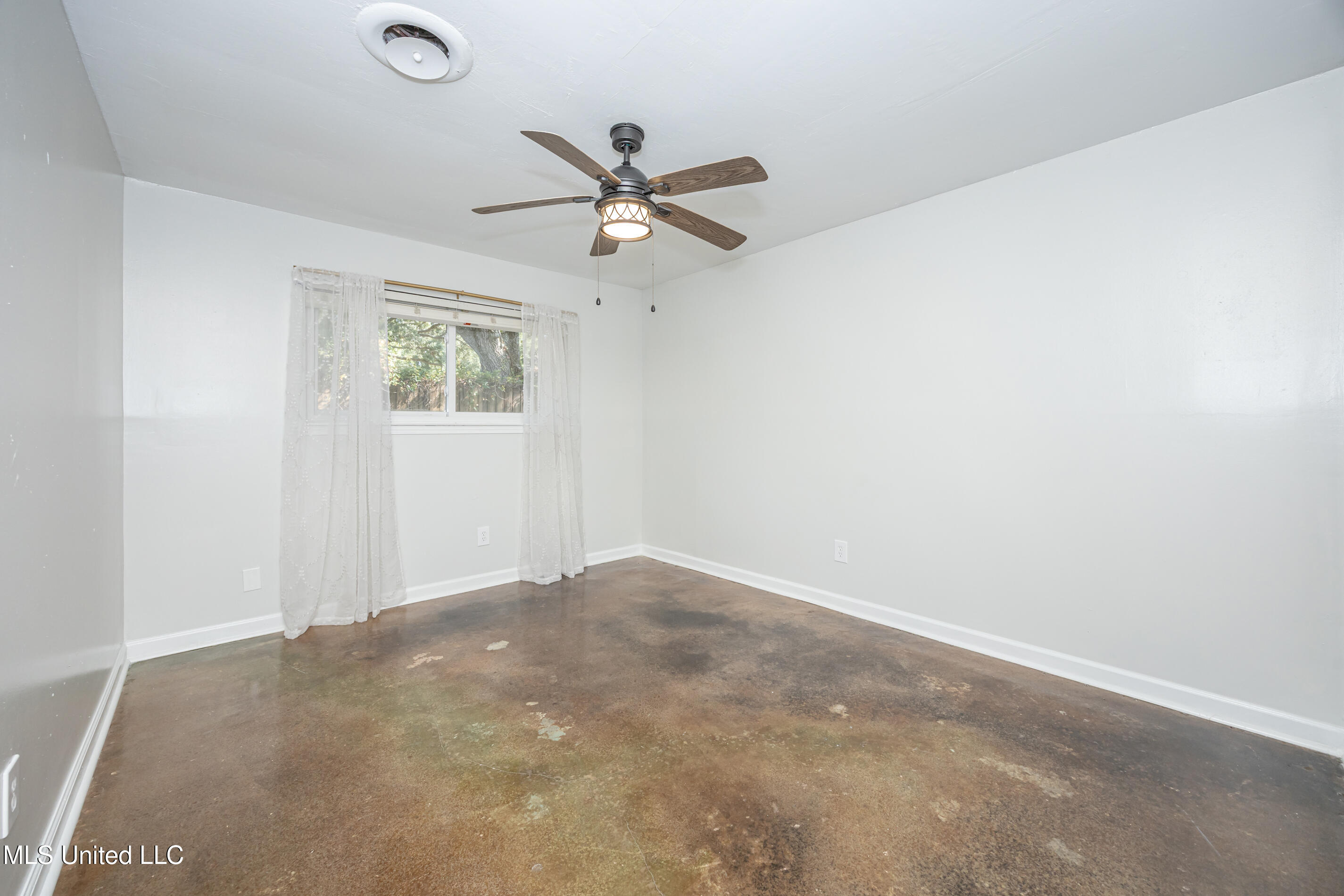 6009 Switzer Cove Property Photo 47