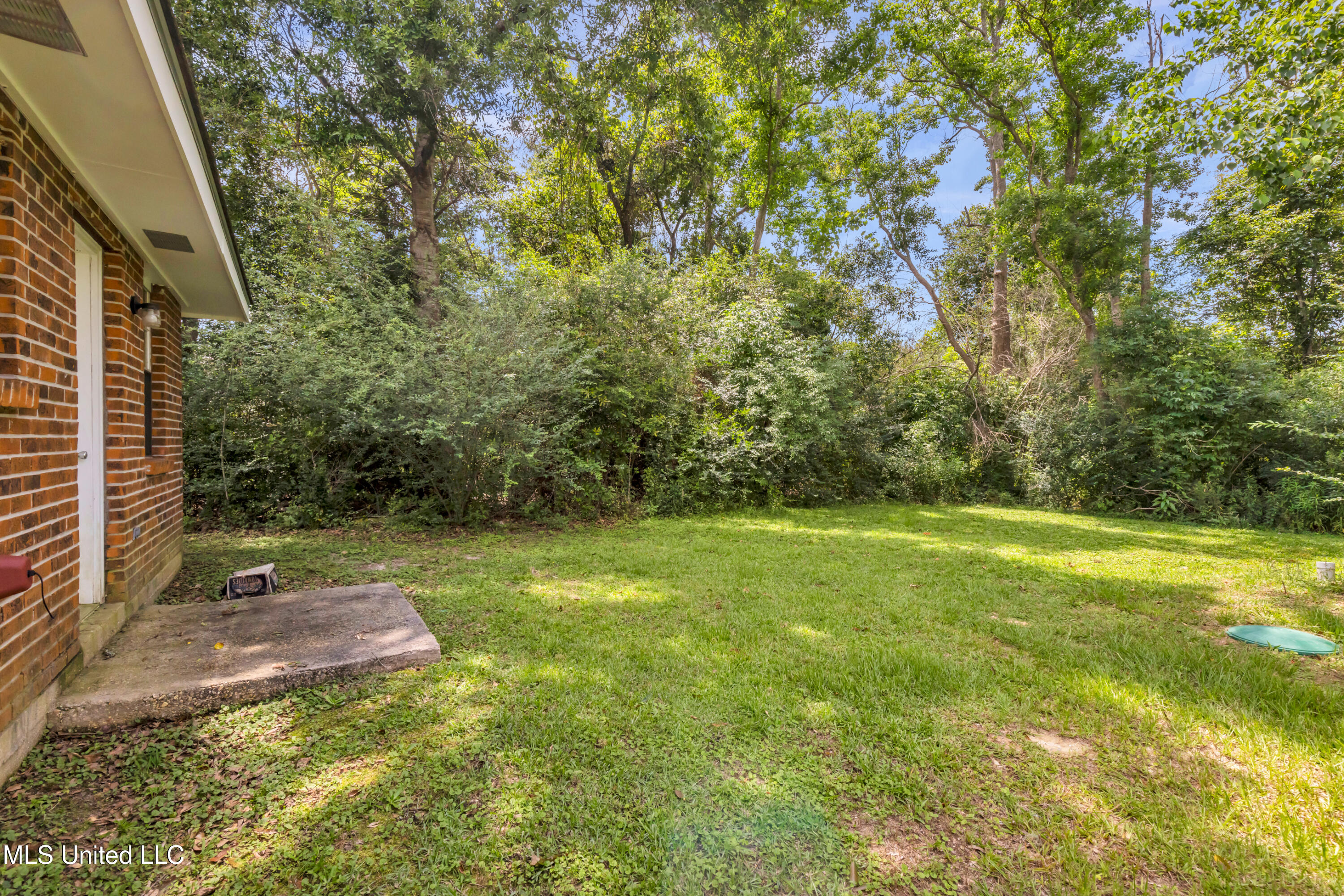 23027 Indian Ridge Road Property Photo 8