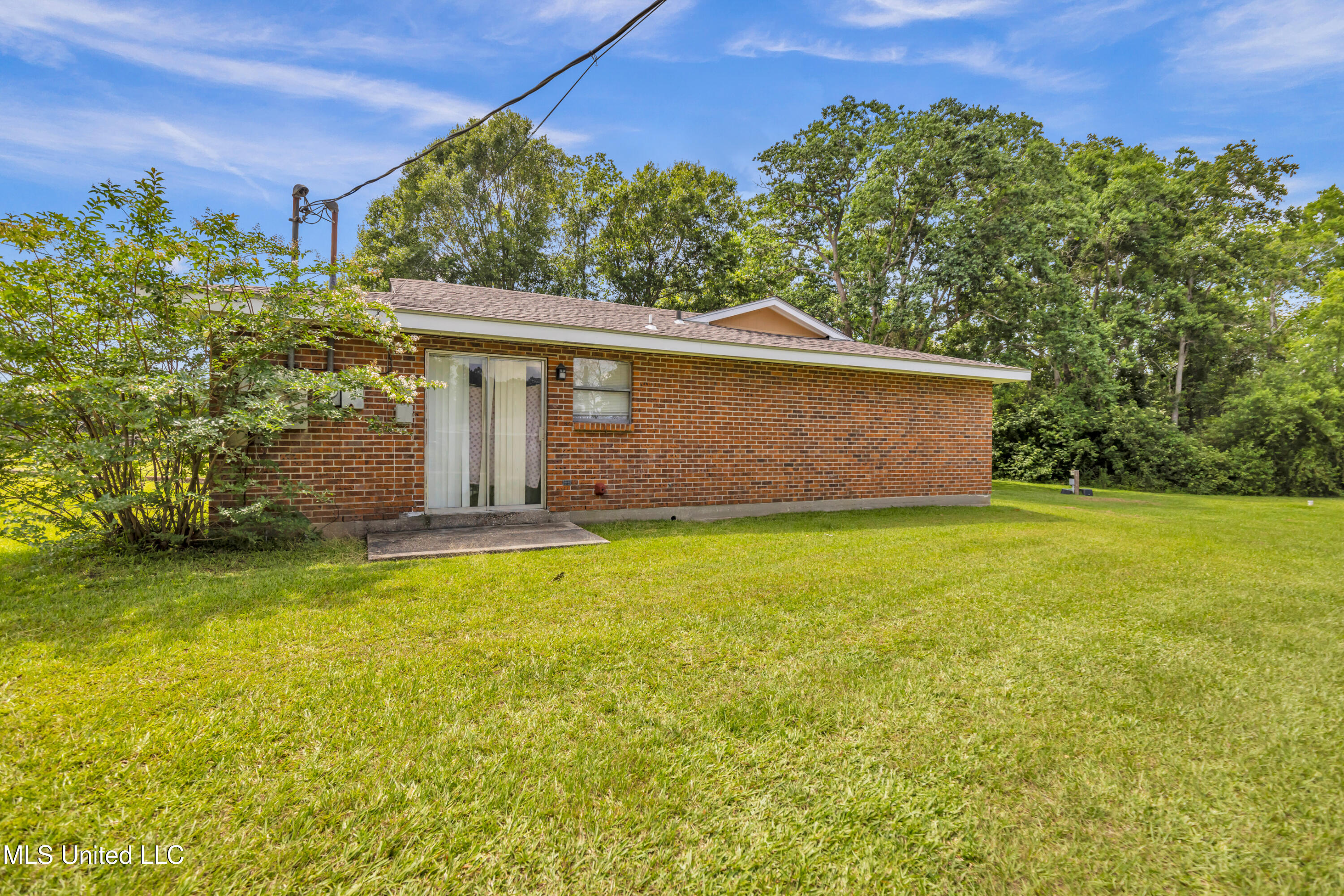 23027 Indian Ridge Road Property Photo 9