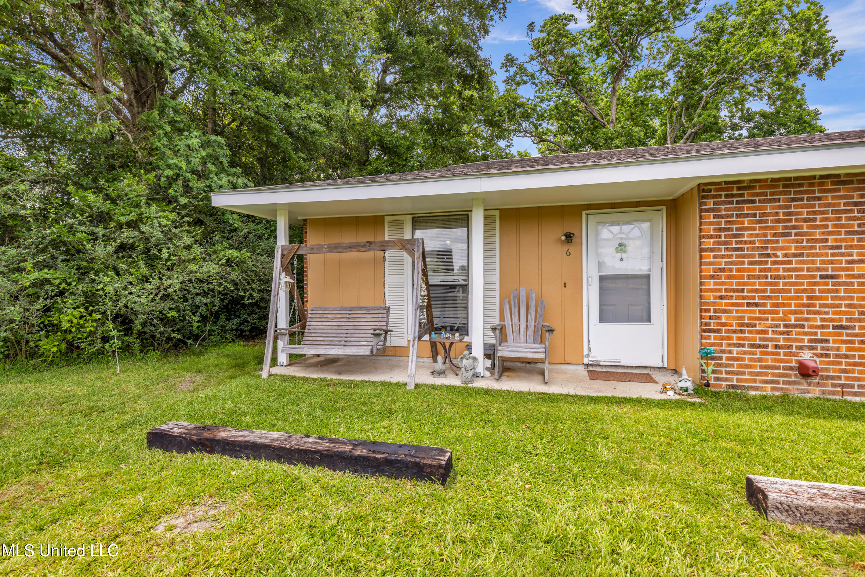 23027 Indian Ridge Road Property Photo 11