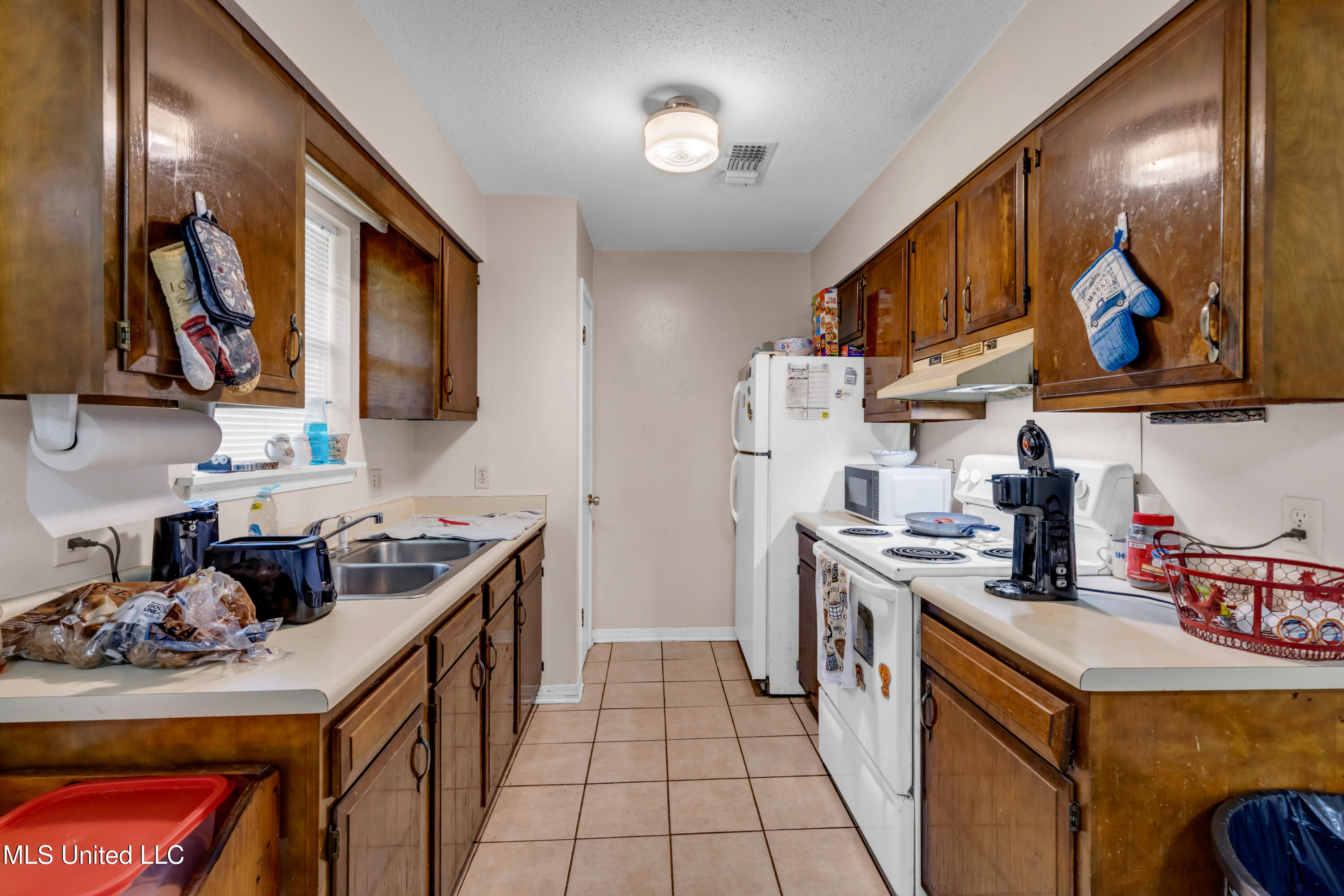 23027 Indian Ridge Road Property Photo 24