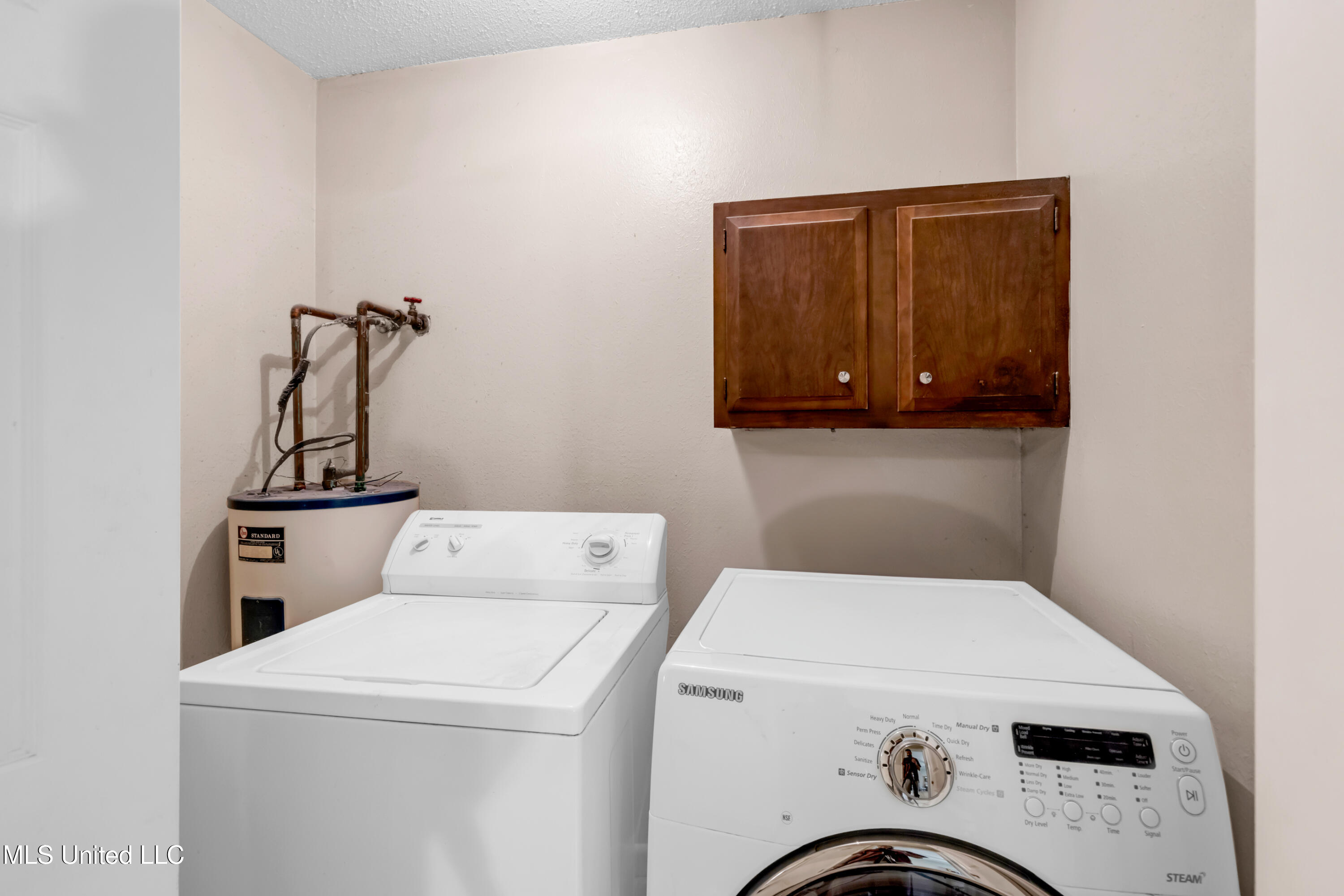 23027 Indian Ridge Road Property Photo 28